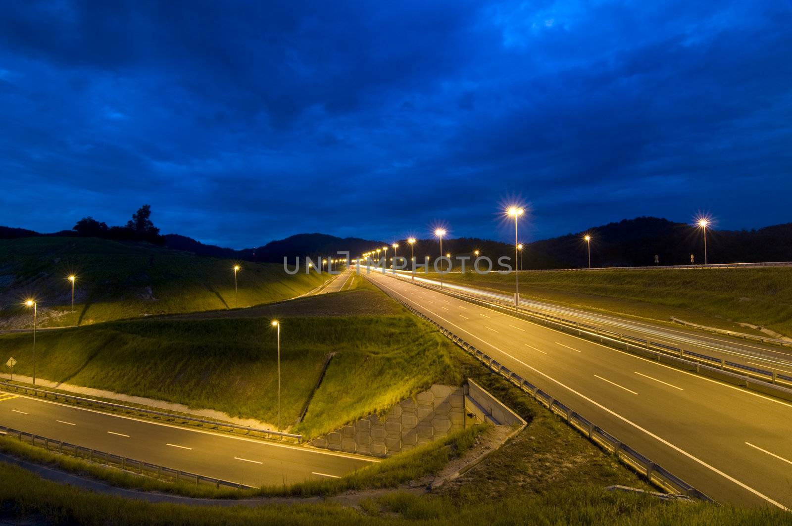 urban night traffic with focusing on the road