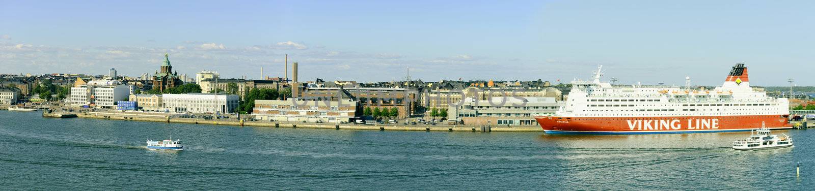 Helsinki harbor by Alenmax