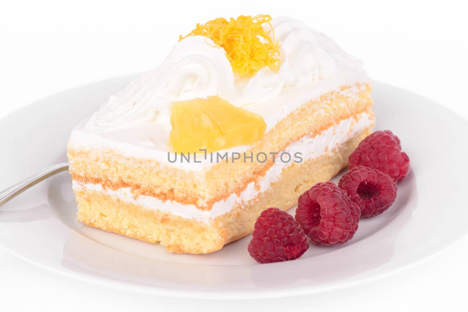 Cake with cream and raspberries. by Carpeira