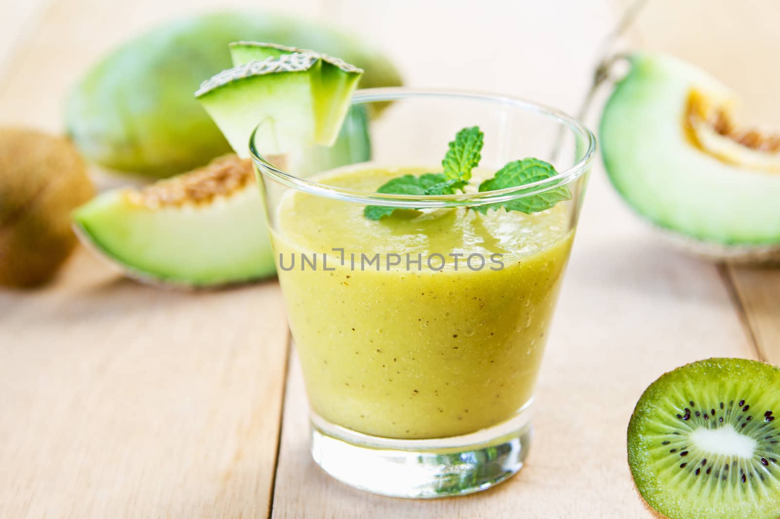 Melon with Kiwi and Mango smoothie