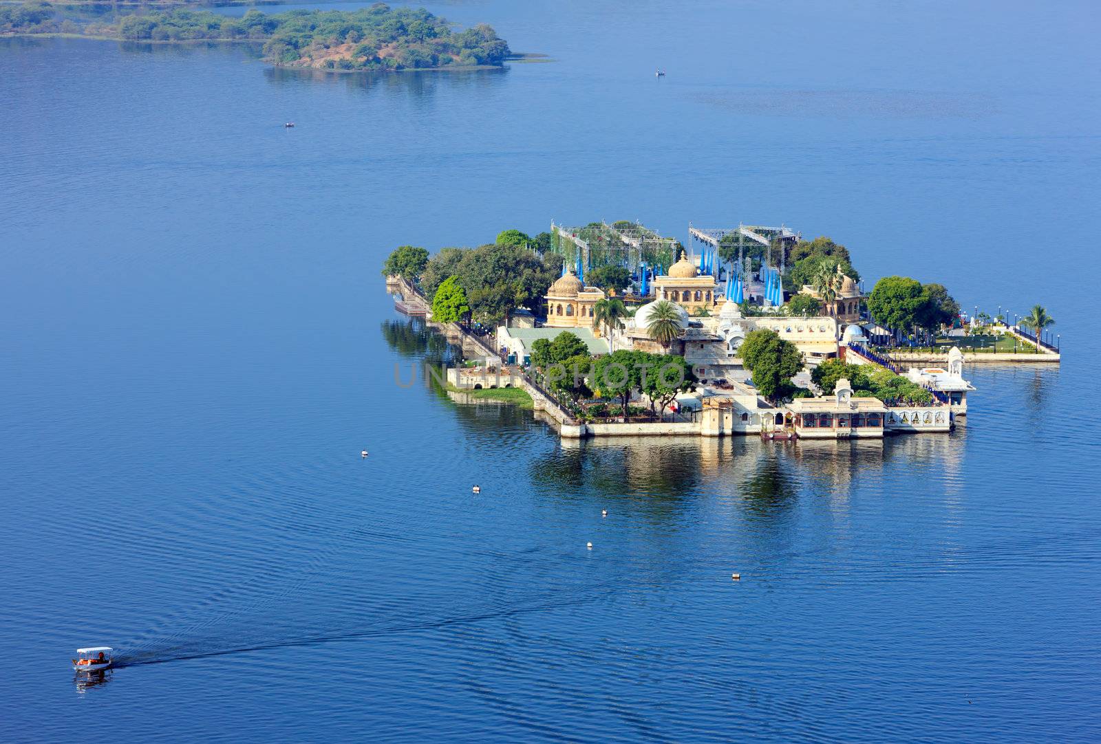 Jag Mandir Palace, Lake Pichola, Udaipur, Rajasthan, India, Asia