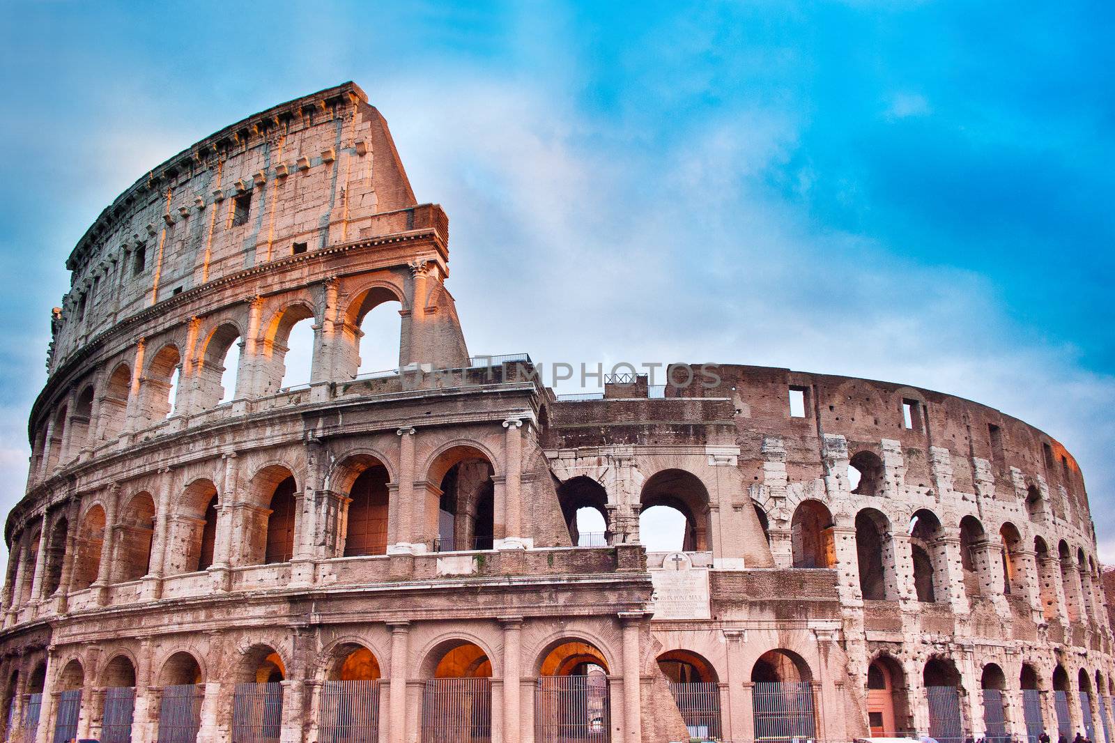 Colosseum in Rome, Italy by bloodua