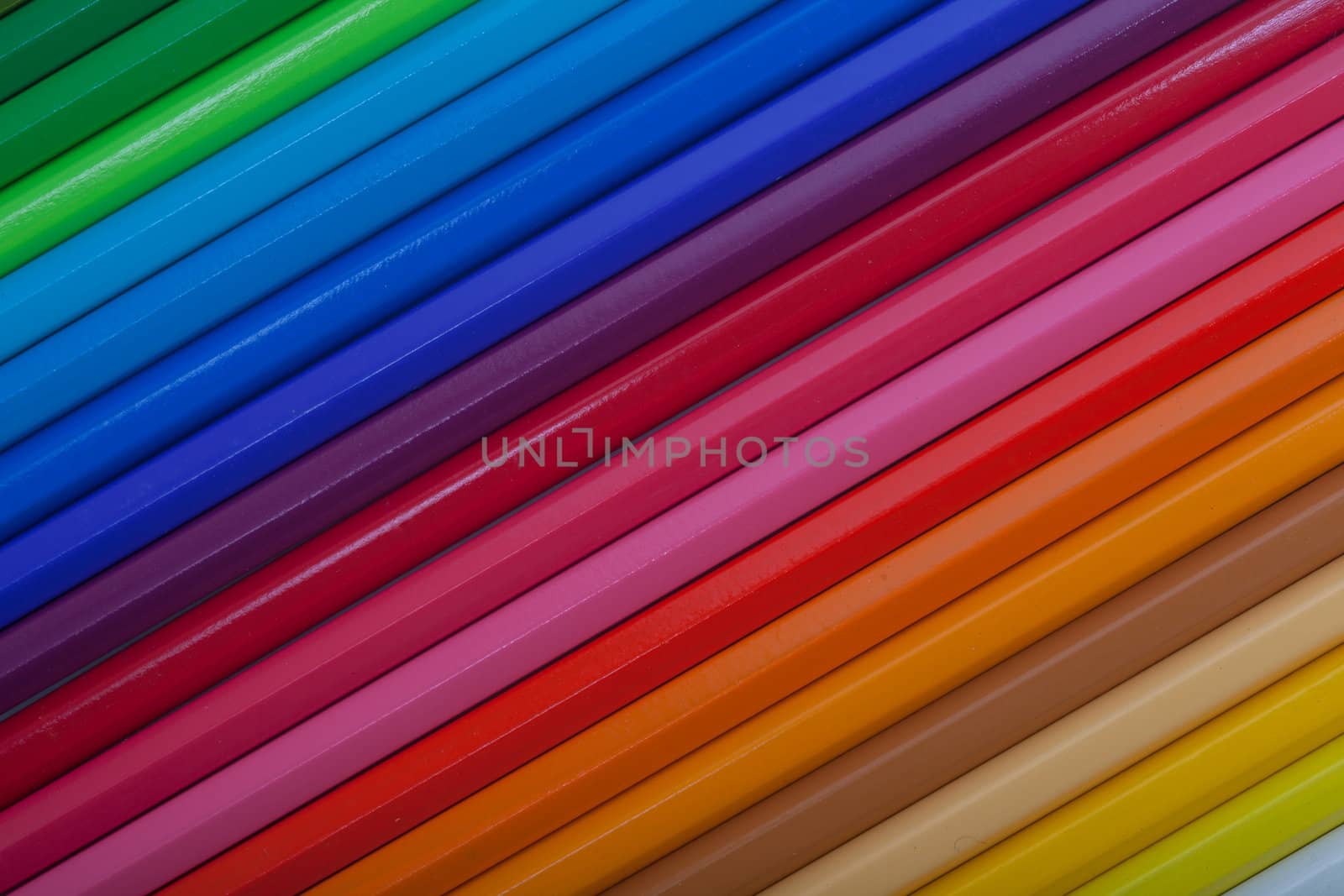 Colored Pencils Diagonal by Daniel_Wiedemann