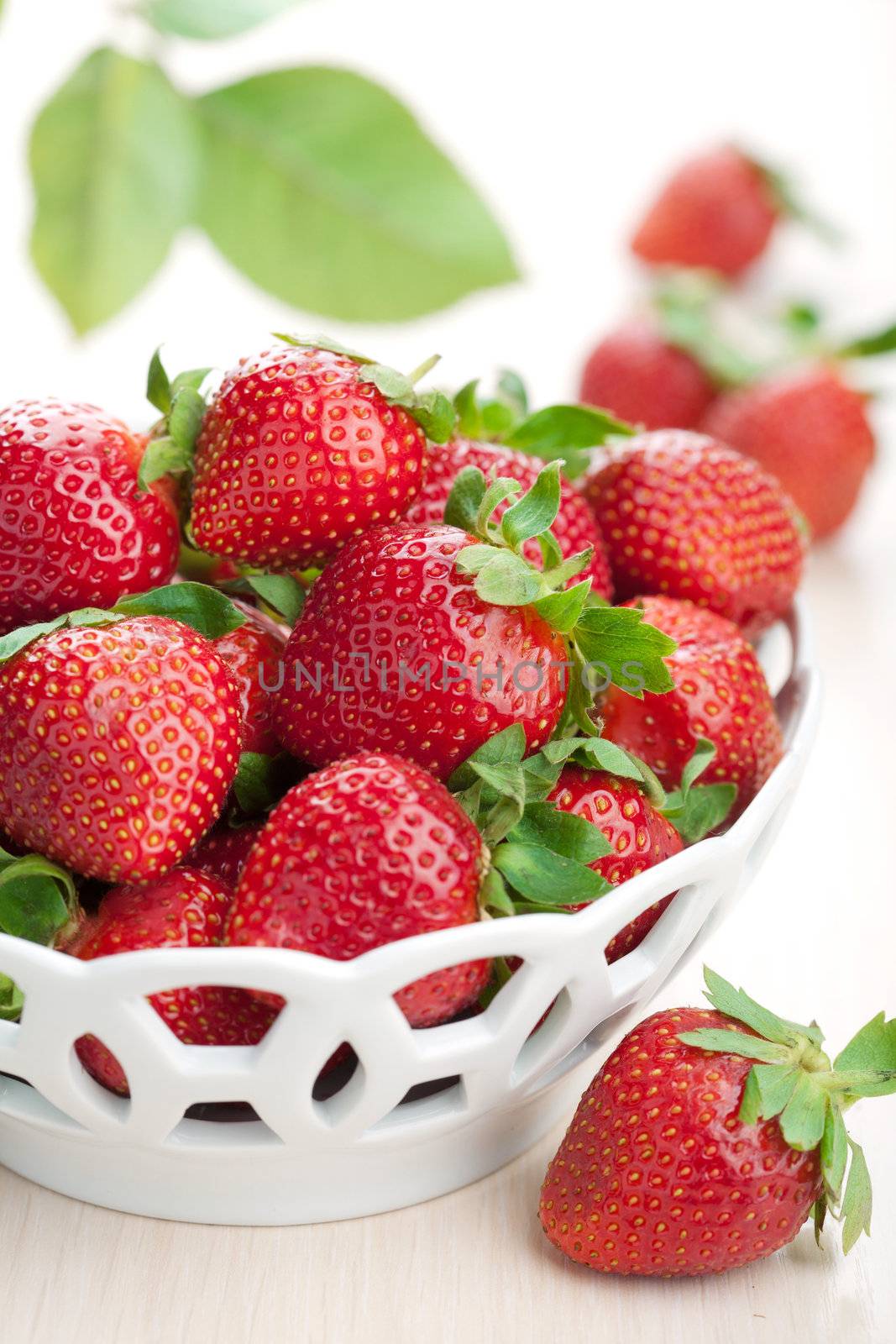 fresh strawberry  by duskbabe