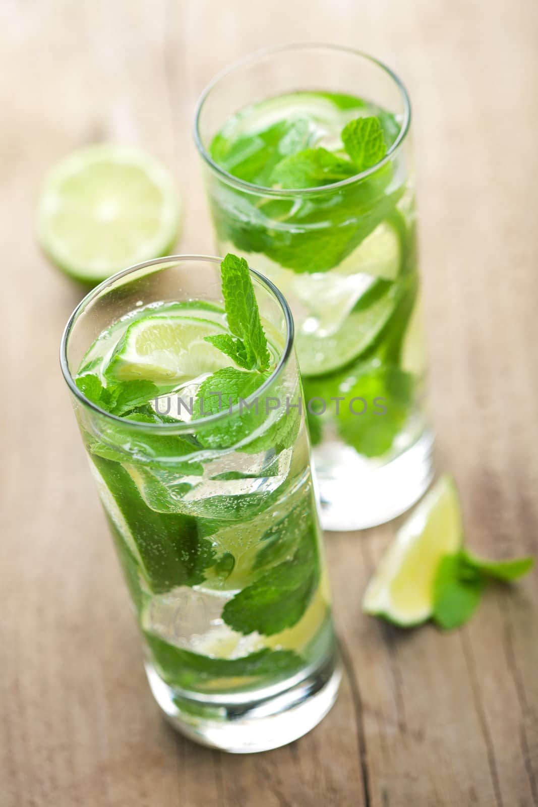 fresh mojito cocktail