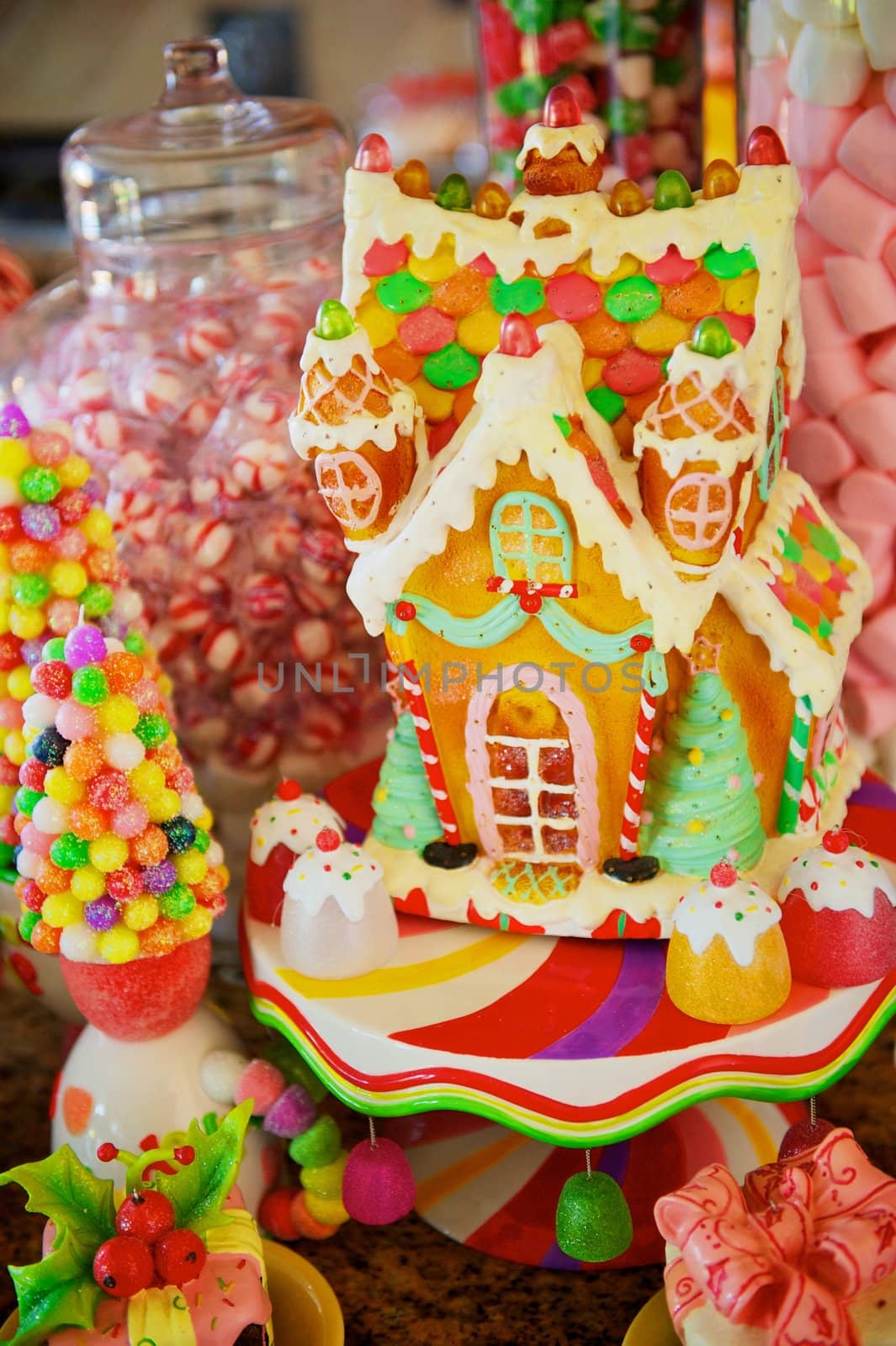 Christmas Candy Gingerbread House by pixelsnap