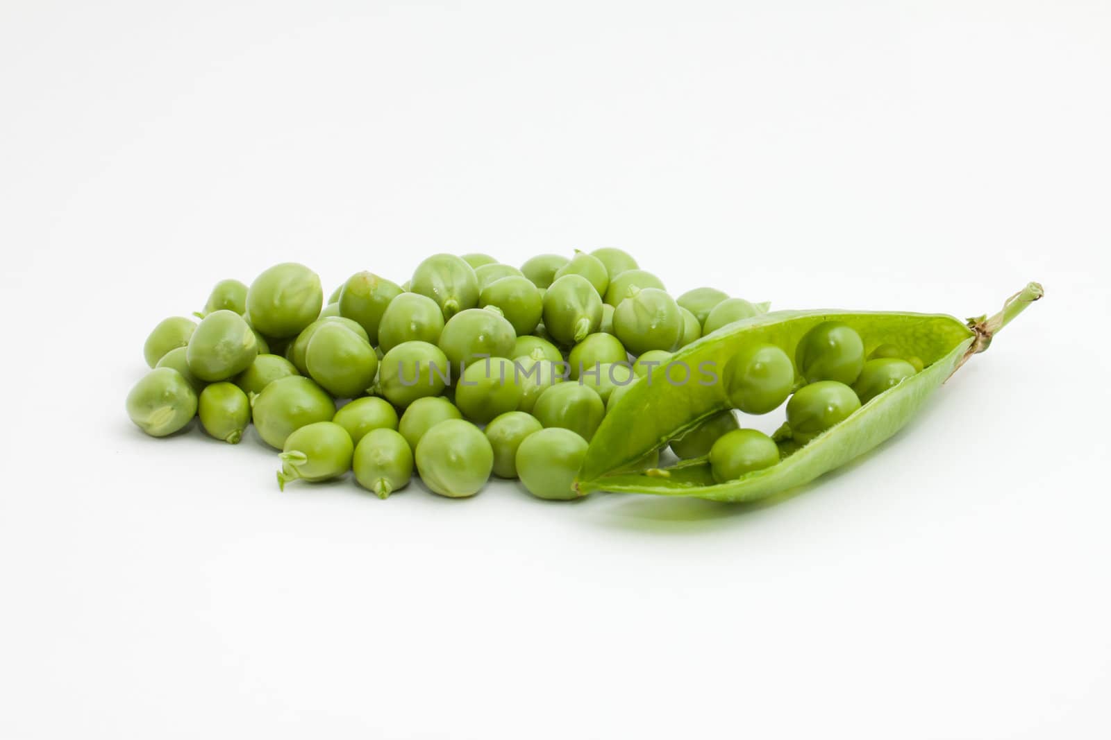 Green pea by vtorous