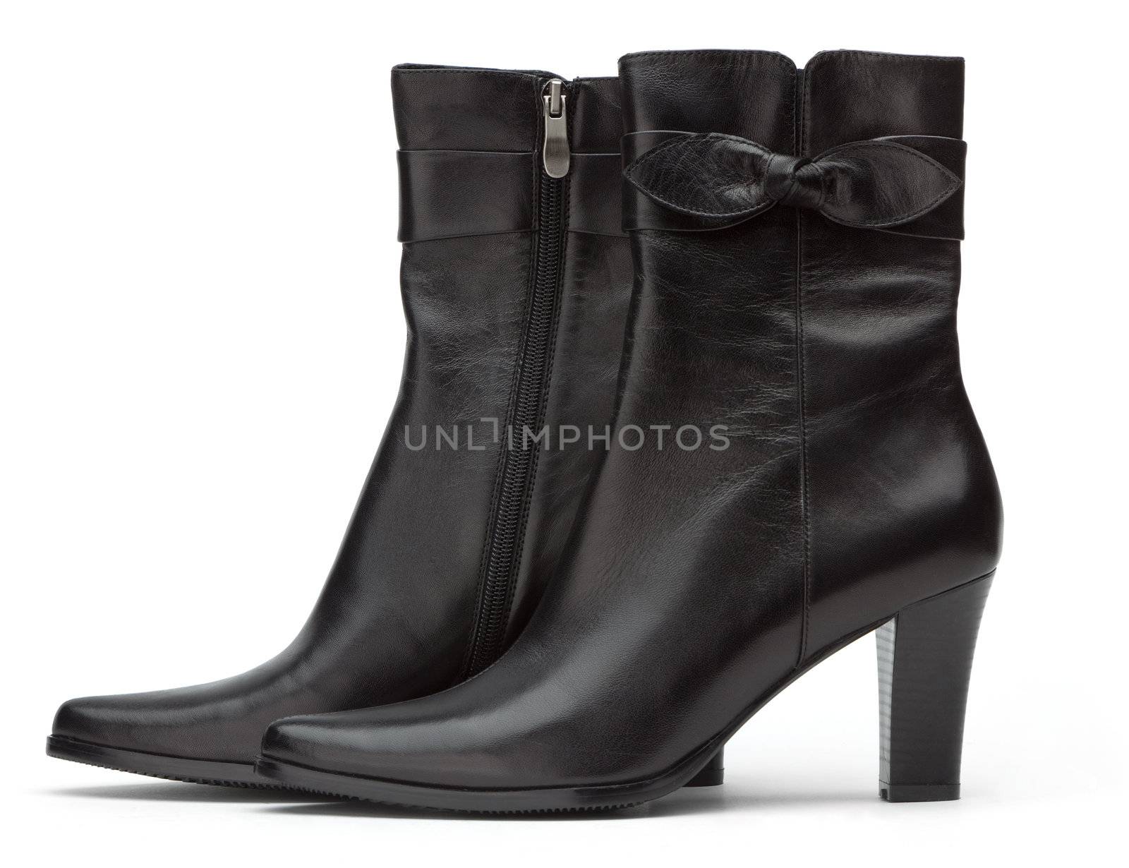 Ladies short black boots by Antartis