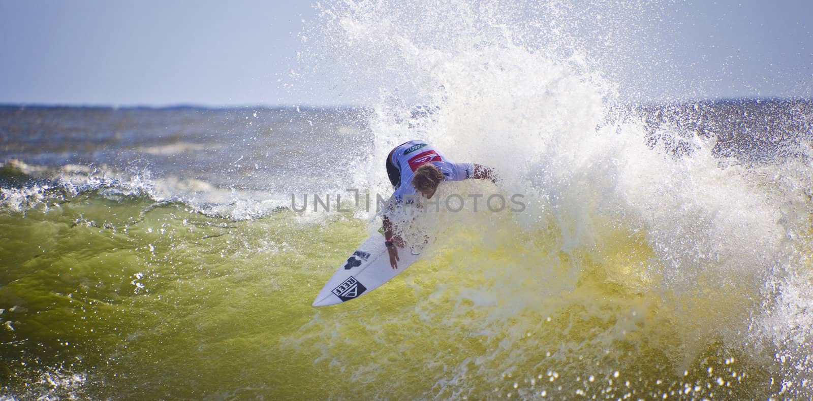 Surfing by Imagecom