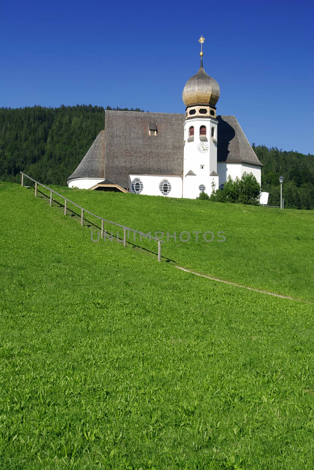 Alpine church by fyletto