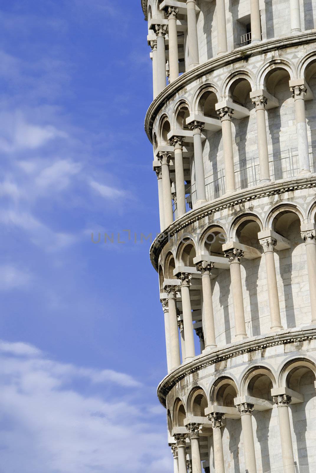 Leaning Tower in Pisa by fyletto