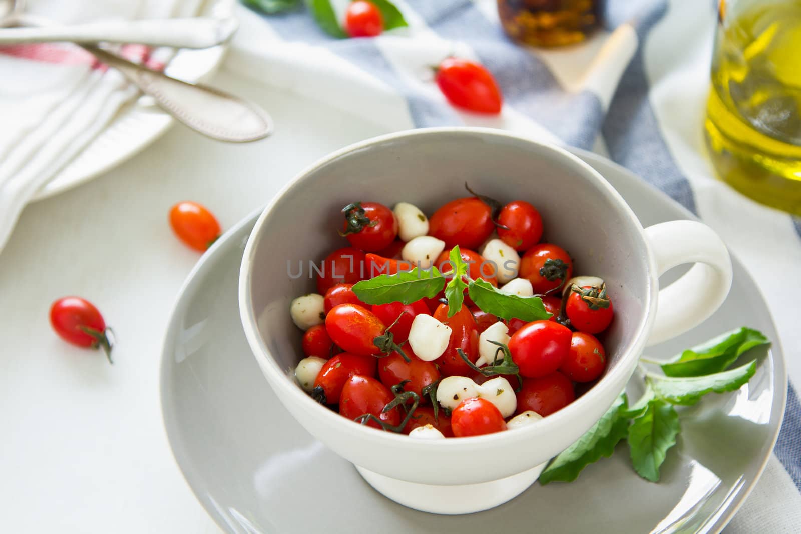 cherry tomato with mozzarella and basil salad [Caprese] by vanillaechoes