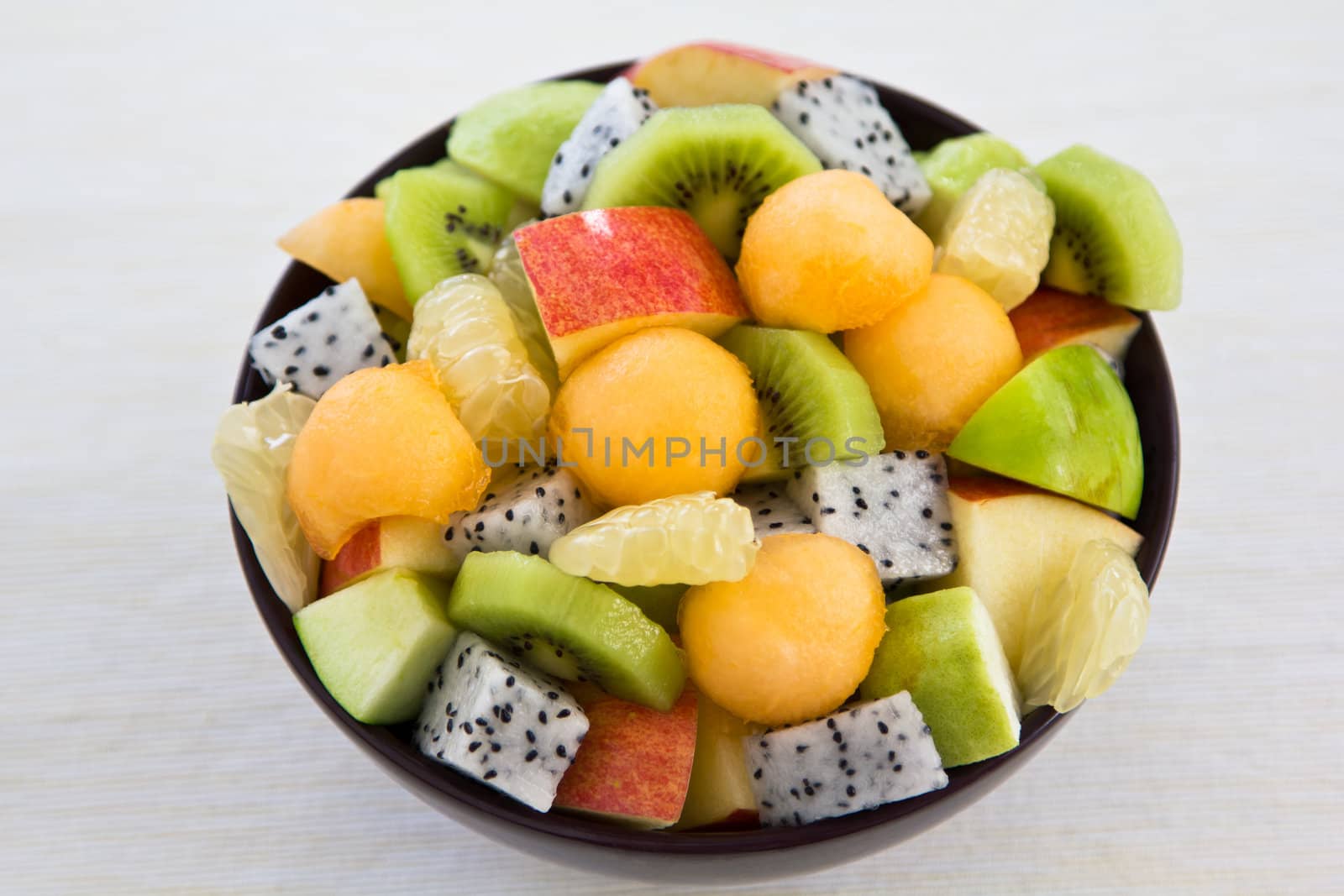 Fruits salad by vanillaechoes