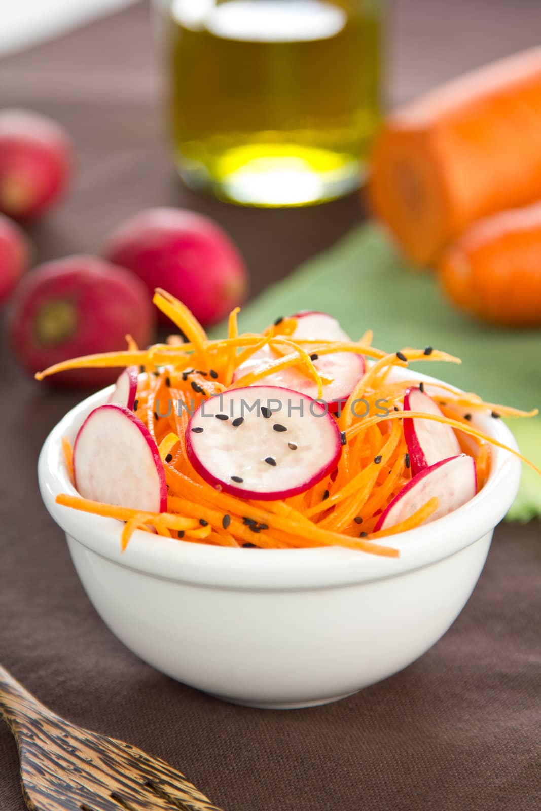 Grated carrot with radish salad by vanillaechoes