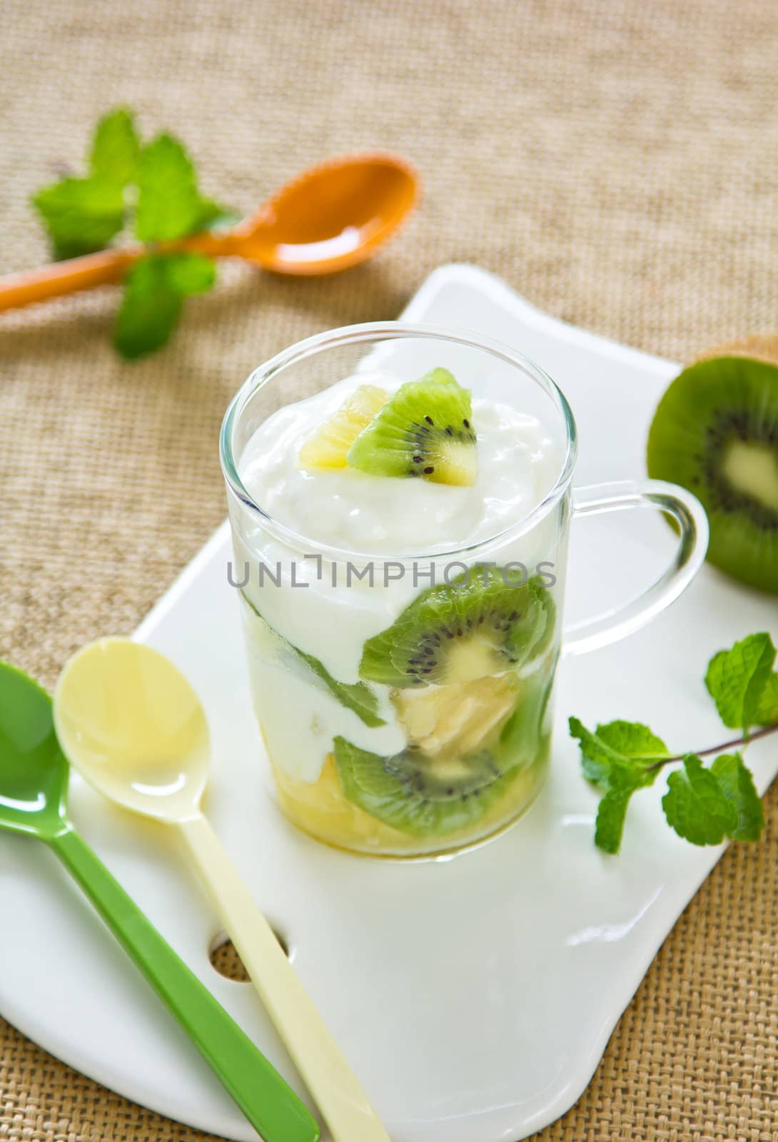Fresh Kiwi and pineapple yogurt by vanillaechoes