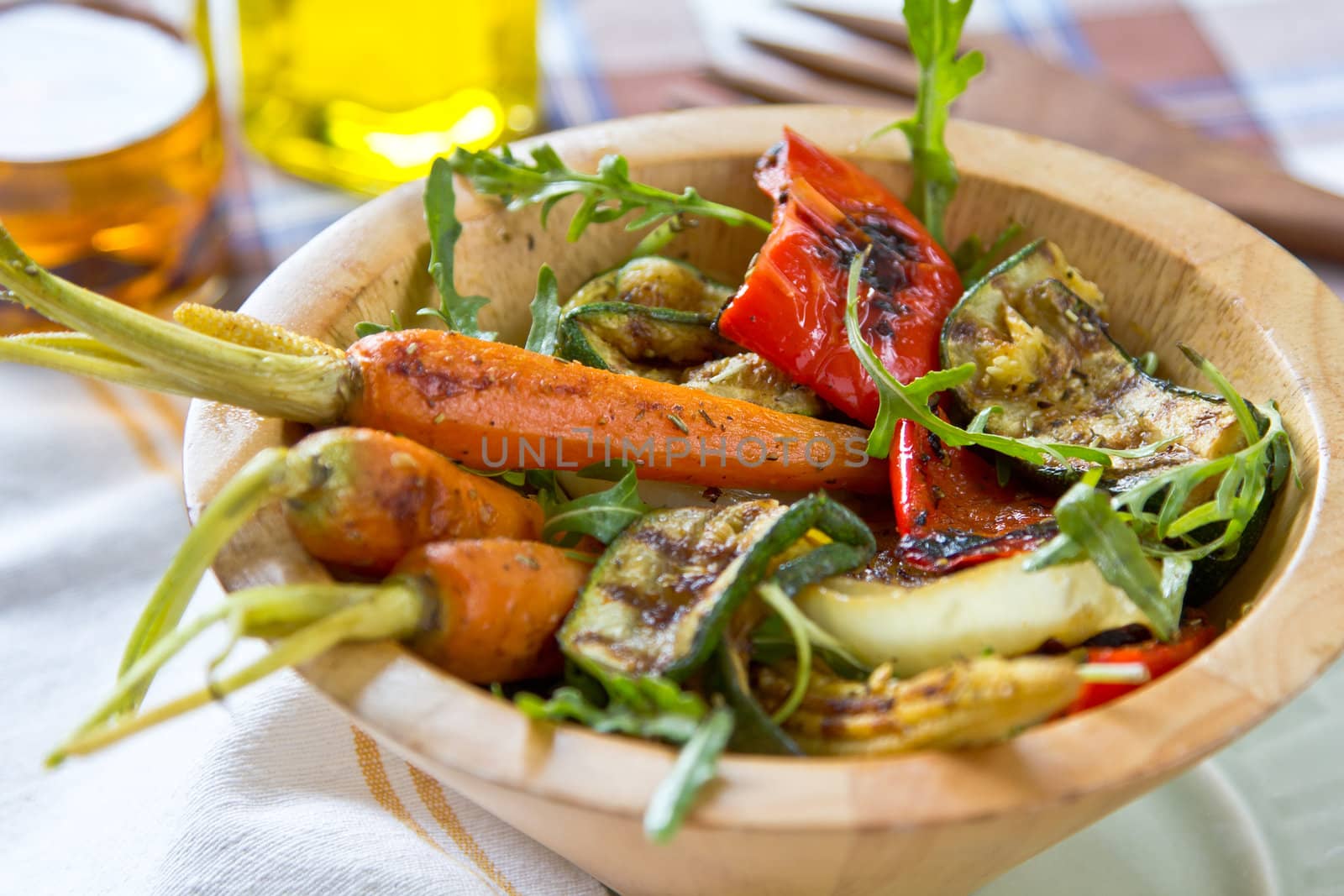 Grilled pepper,baby carrot,zucchini,baby corn and aubergine with rocket salad