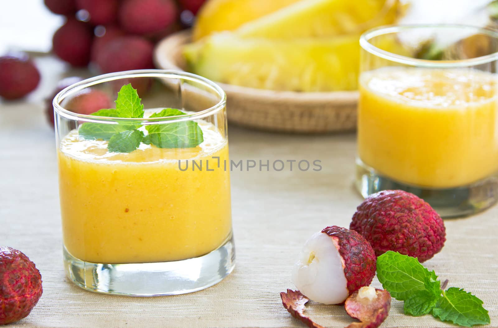 Lychee ,Mango and Pineapple smoothie by vanillaechoes
