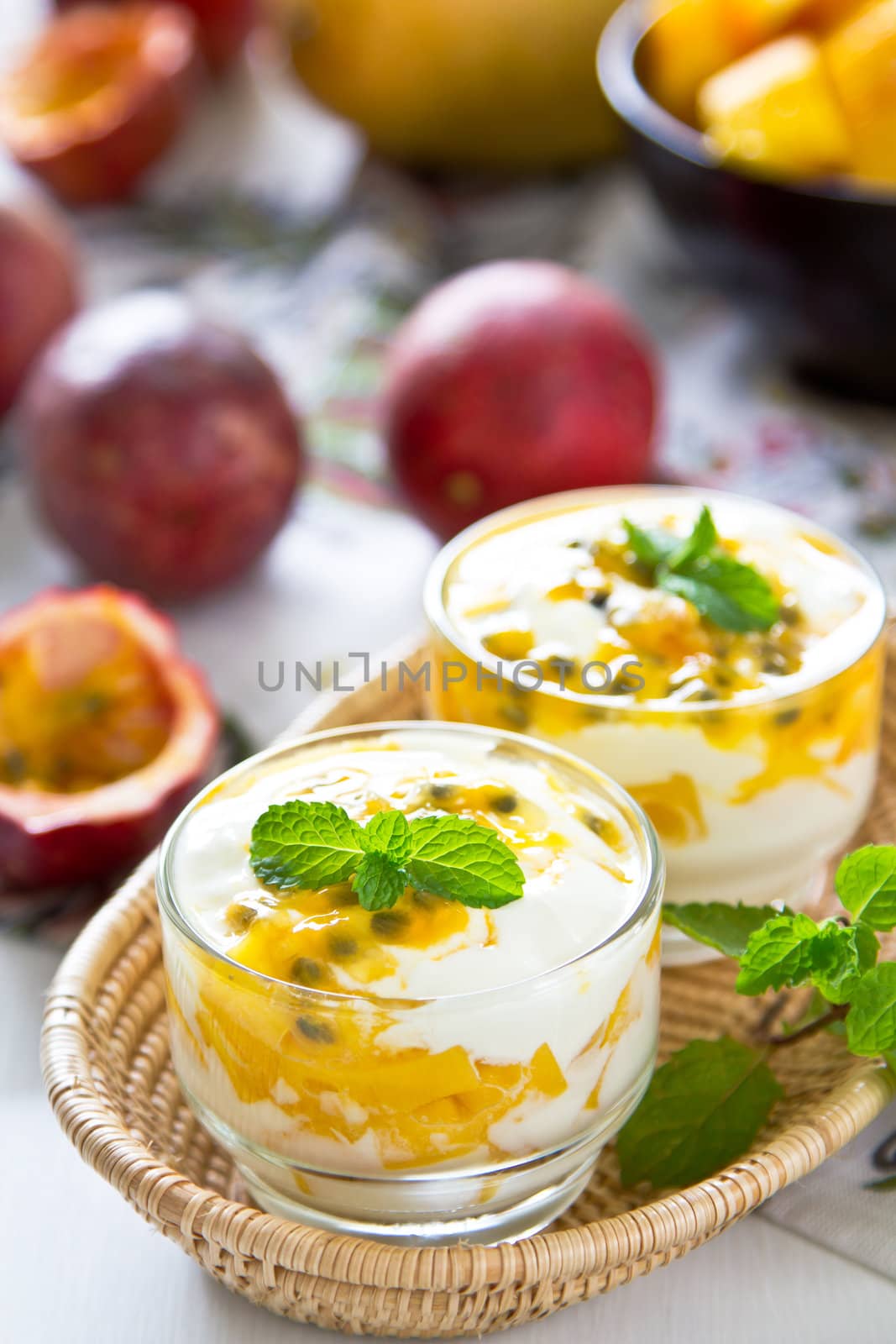 Passion fruit and Mango with yogurt by vanillaechoes