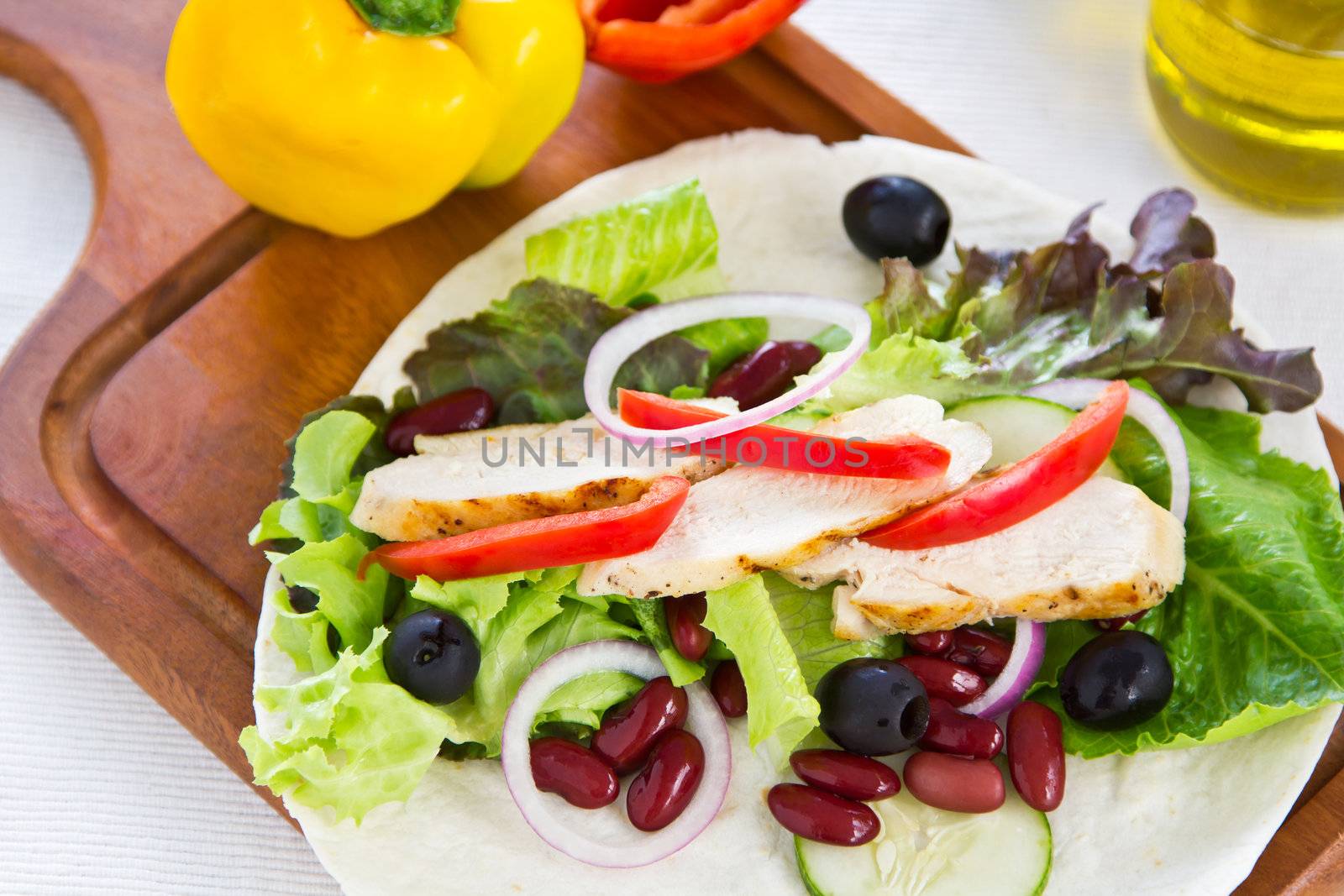 Chicken Tortilla with kidney bean,lettuce,pepper and olive