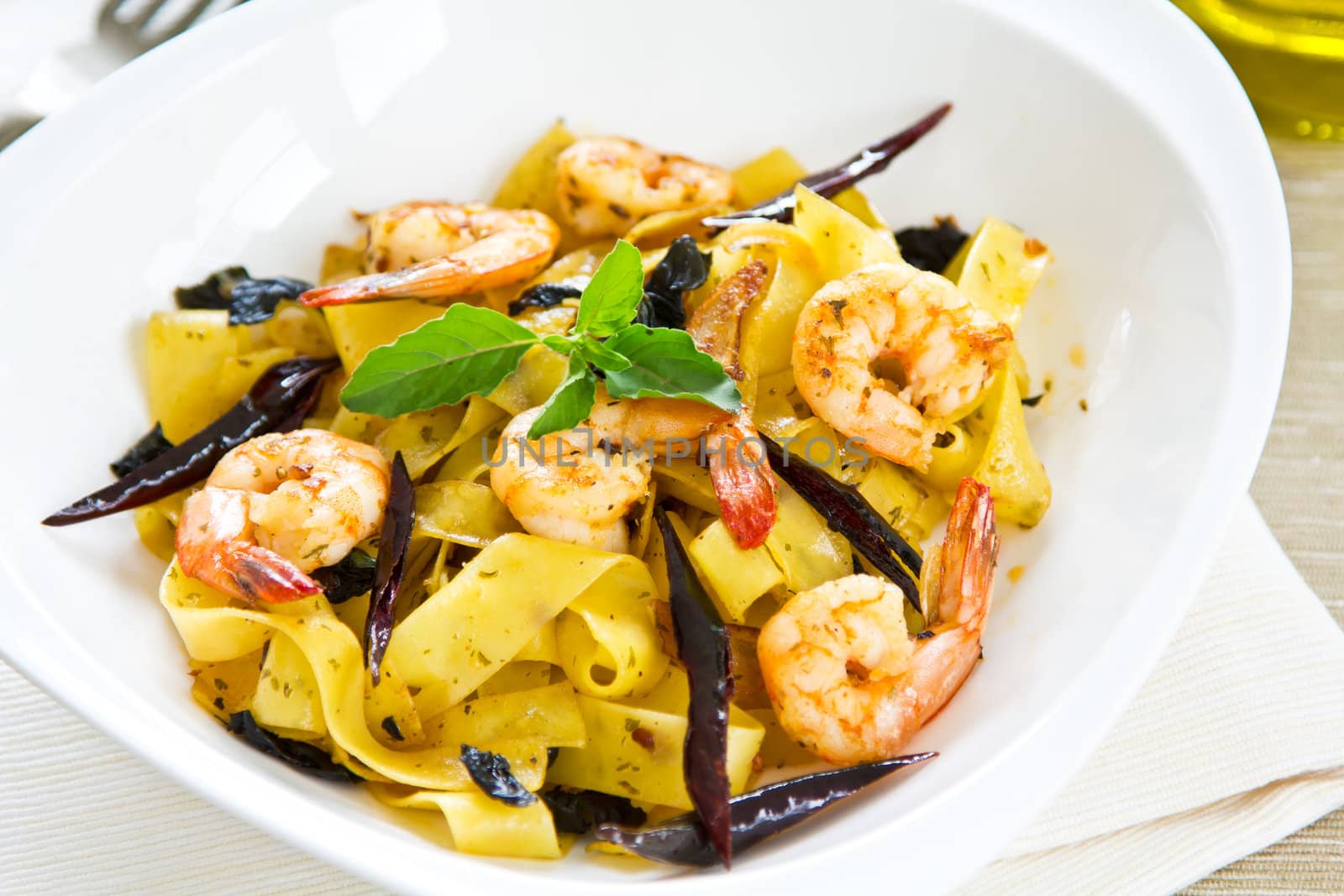 Tagliatelle with prawn and dried chilli by vanillaechoes