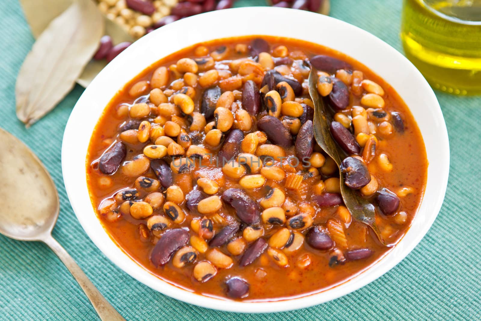 Varieties of Beans stew by vanillaechoes