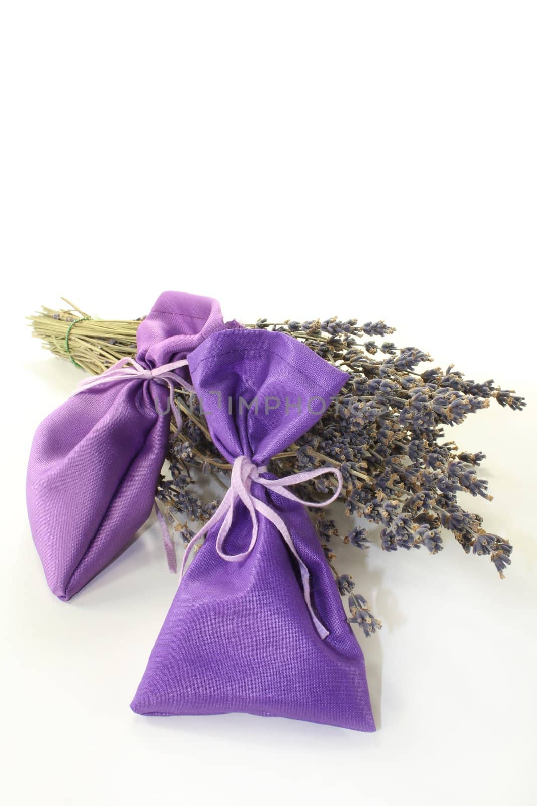 lavender bag by silencefoto