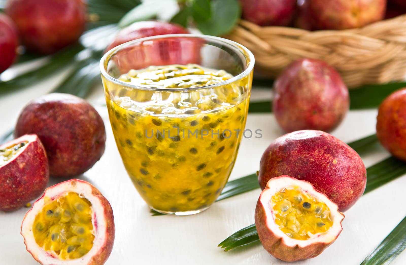 Passion fruit juice by vanillaechoes