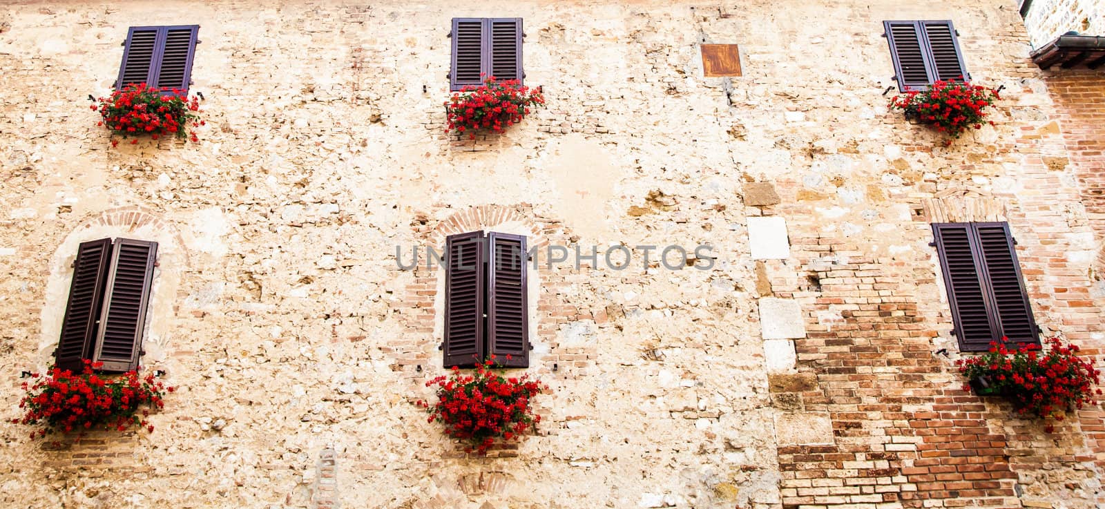 Windows in Tuscany by Perseomedusa