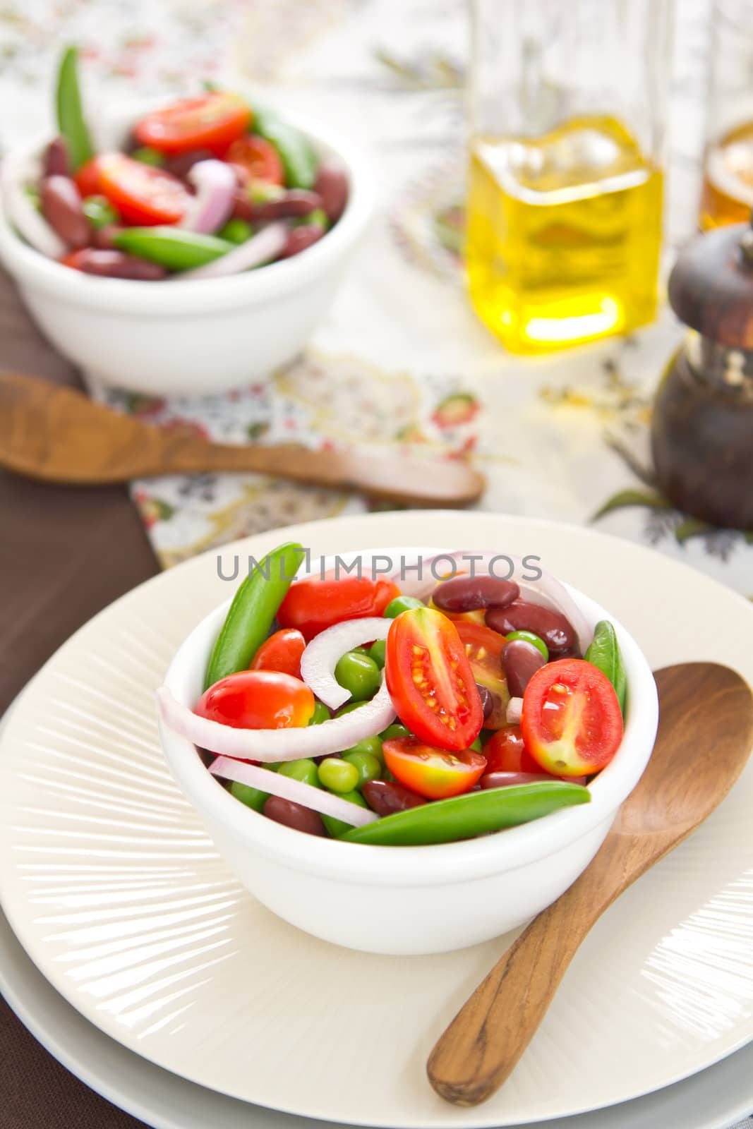 Tomato ,bean and pea  salad