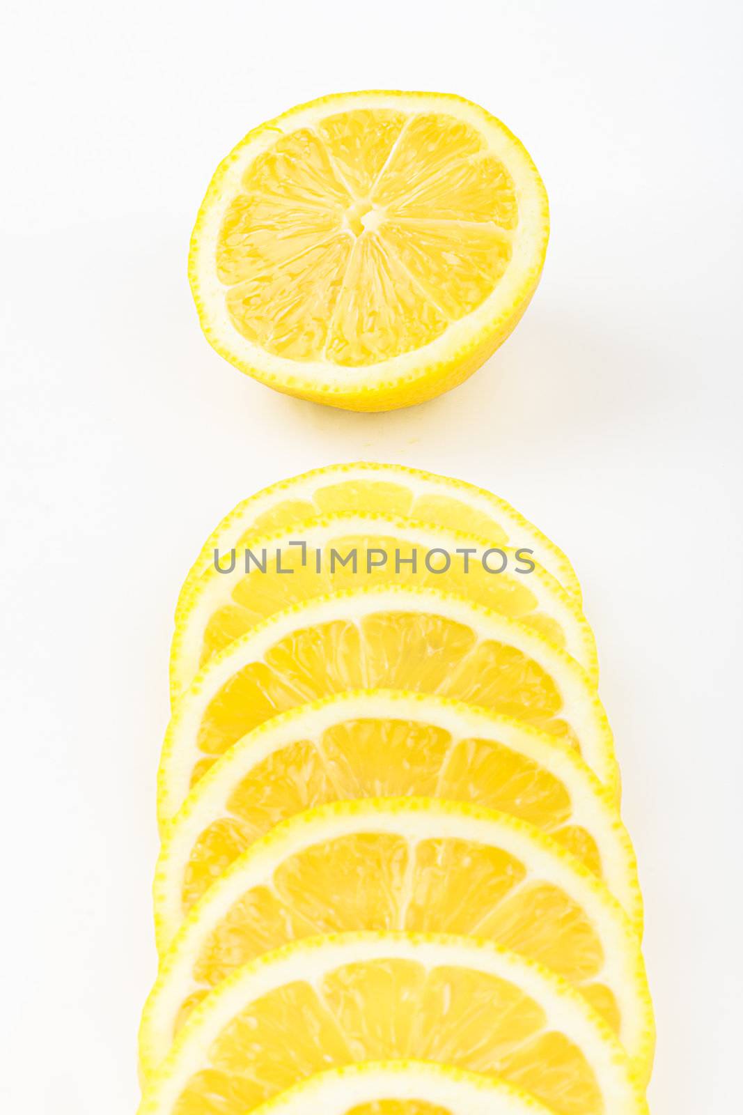 sliced lemons
