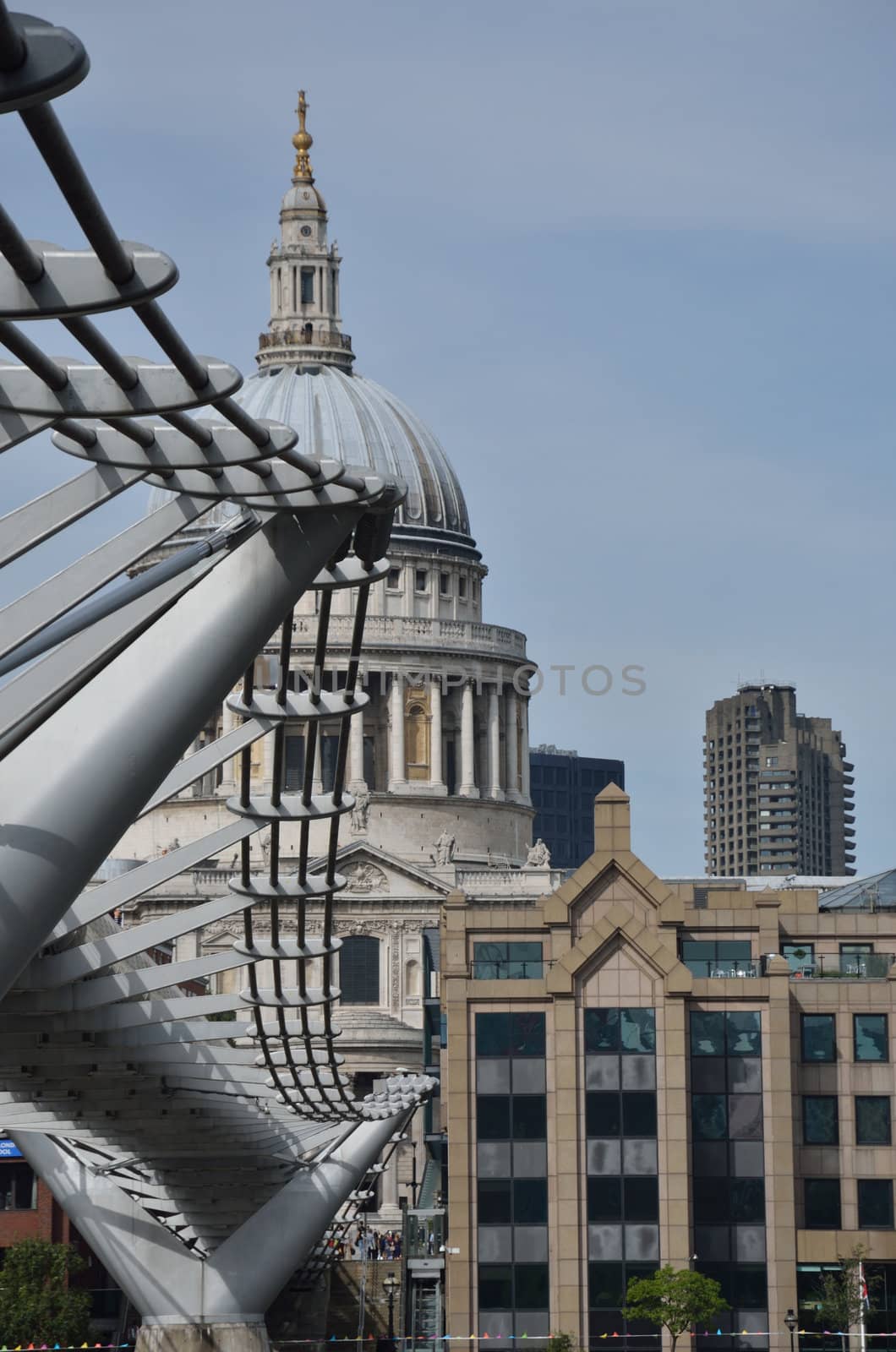 st pauls and millenium bridge by pauws99