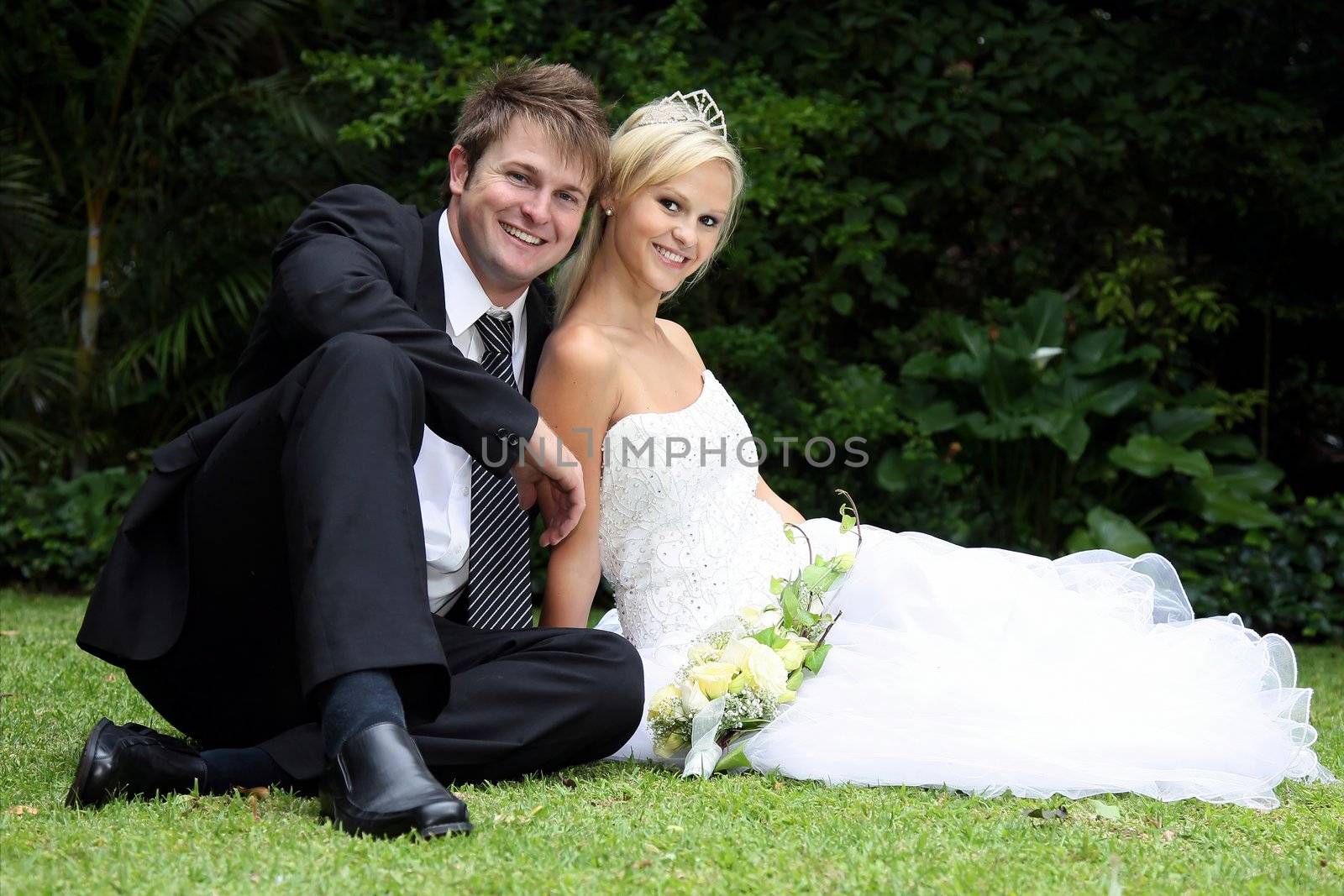 Beautiful Wedding Couple by fouroaks