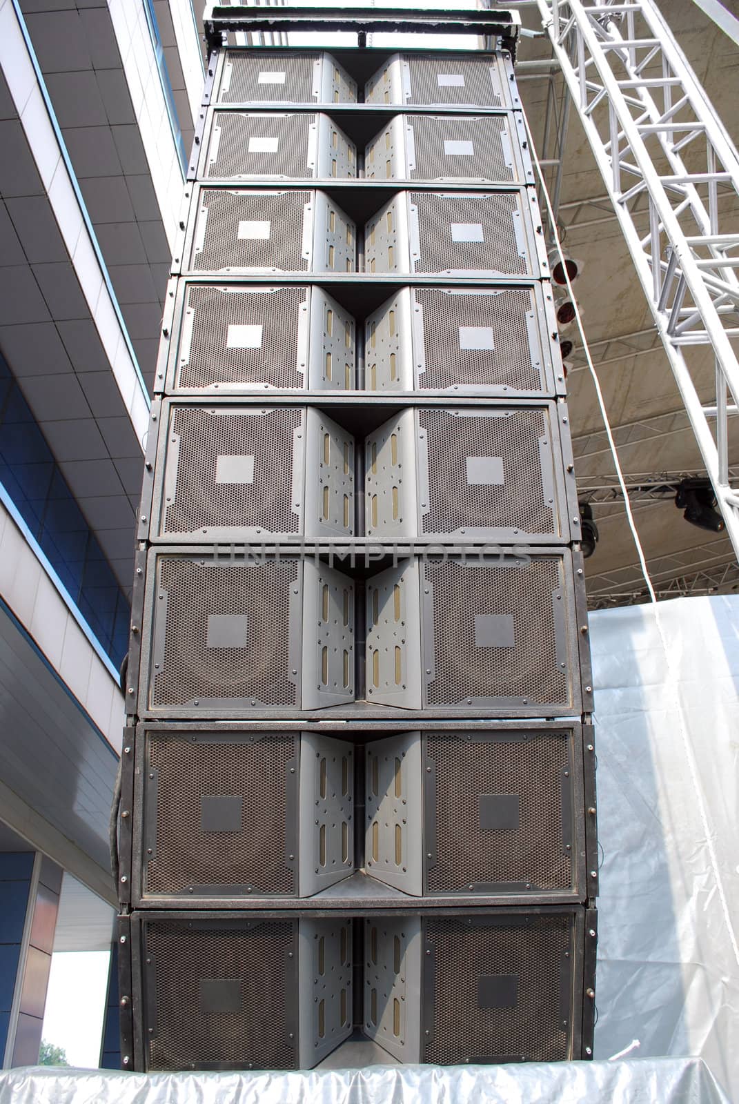 Concert equipment loudspeaker music tower