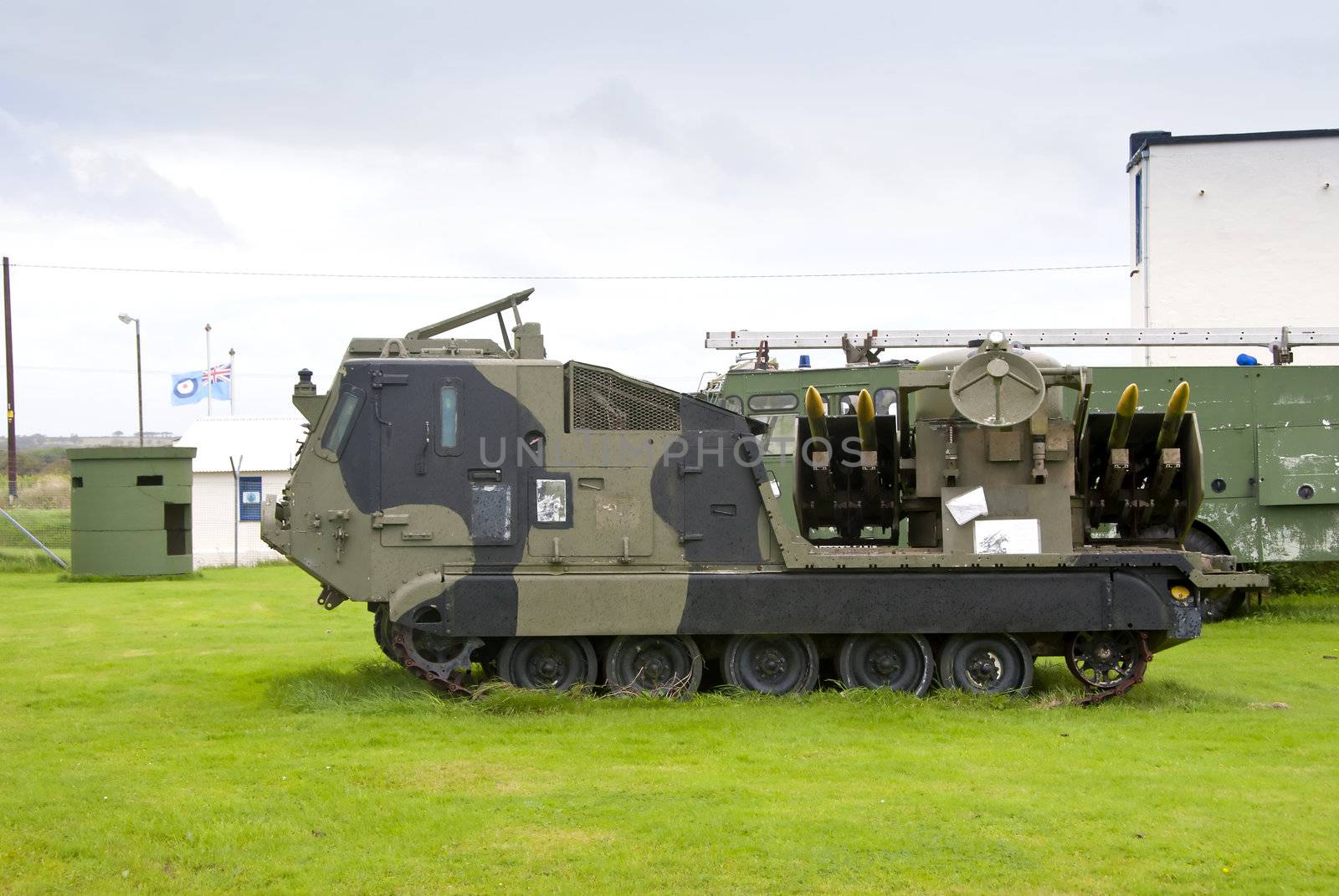 Tracked Missile Launching Vehicle by d40xboy