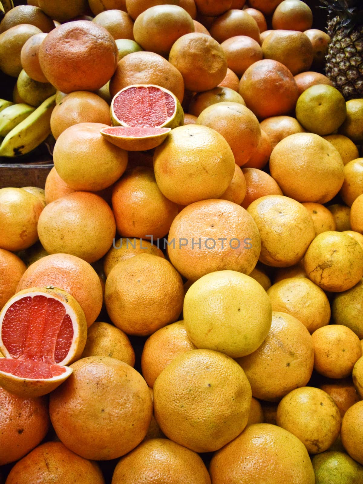 Red grapefruit at Mexican market