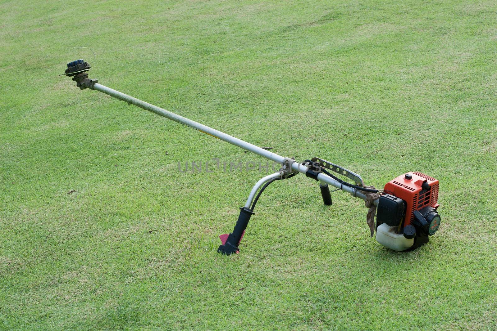 Brush cutting