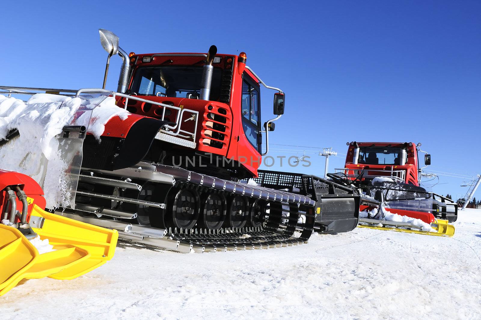 Ratrak, grooming machine, special snow vehicle 