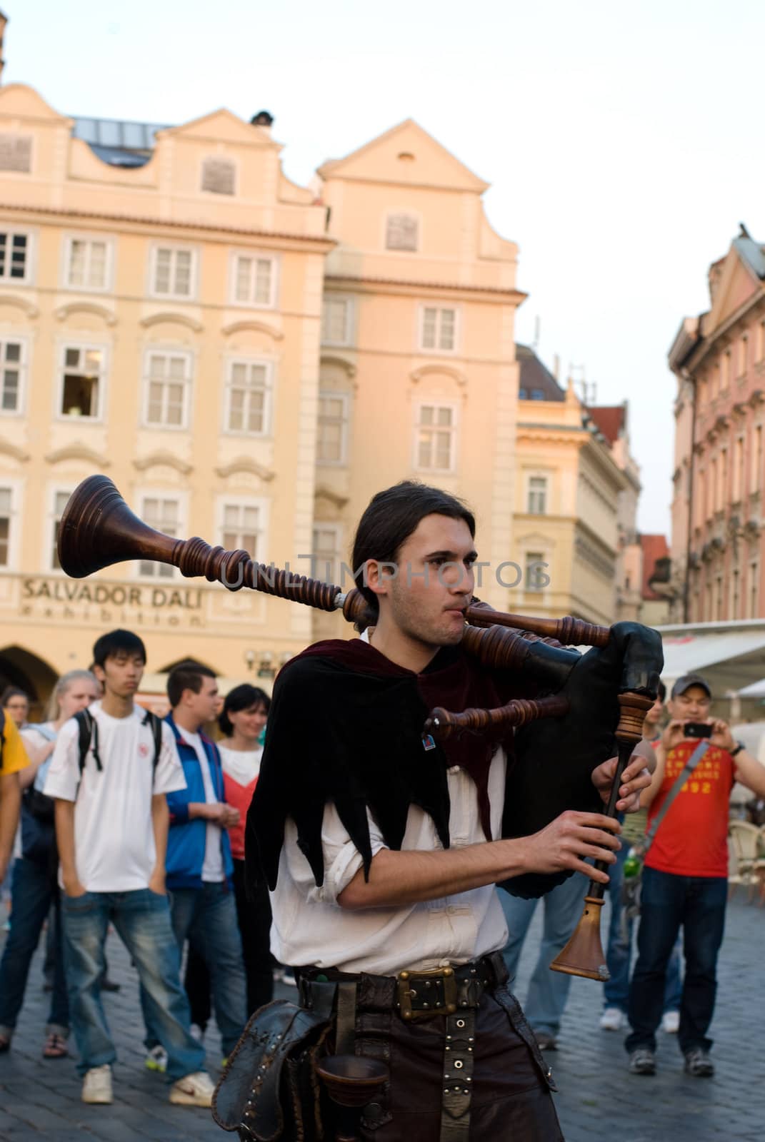 Street artists in Prague