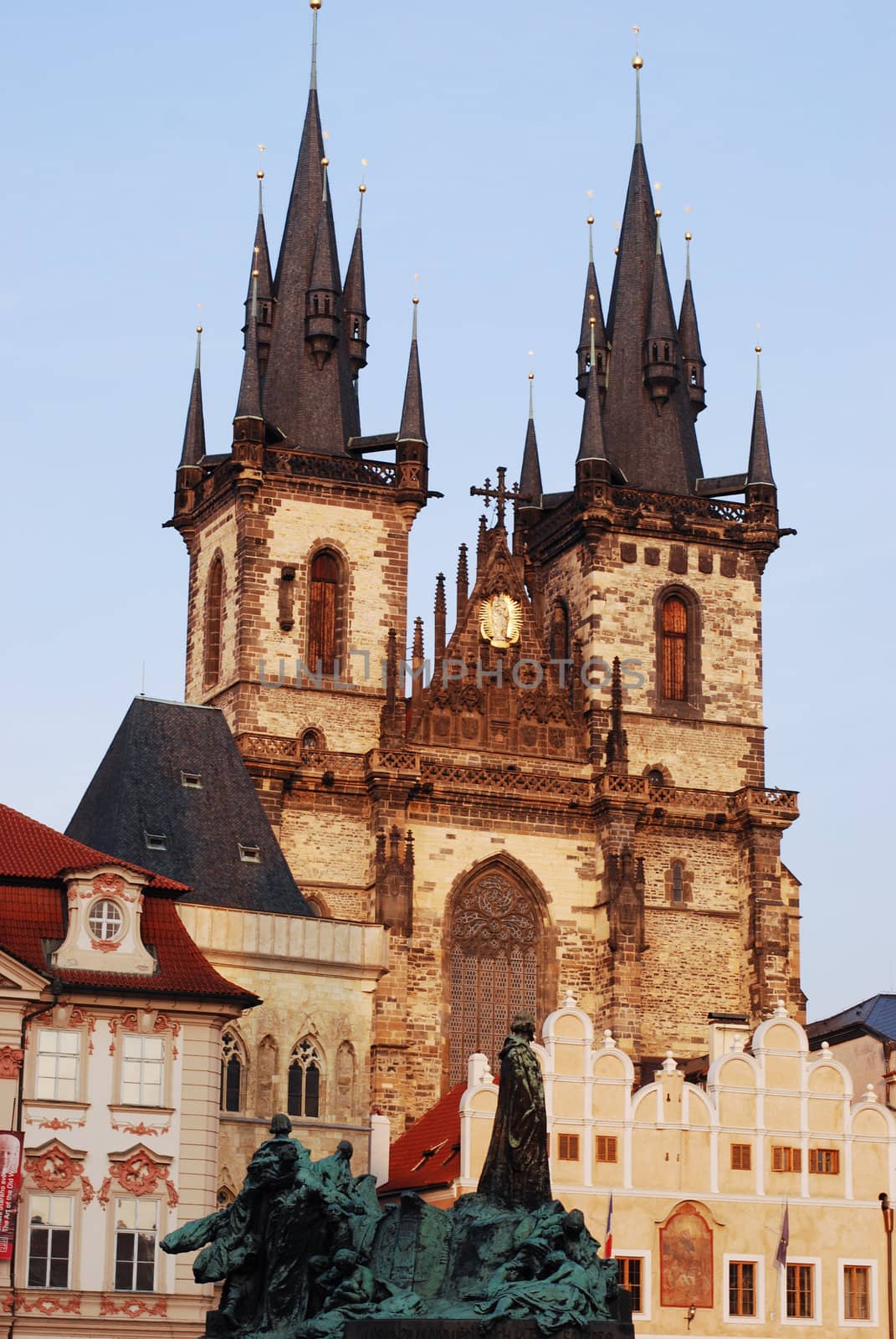 Church of Lady before Tyn, Prague by sarkao