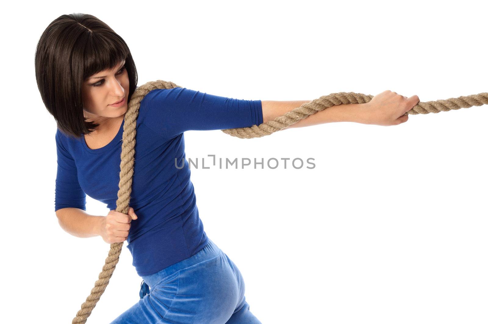 The strong-willed woman plays of pulling of a rope and wins