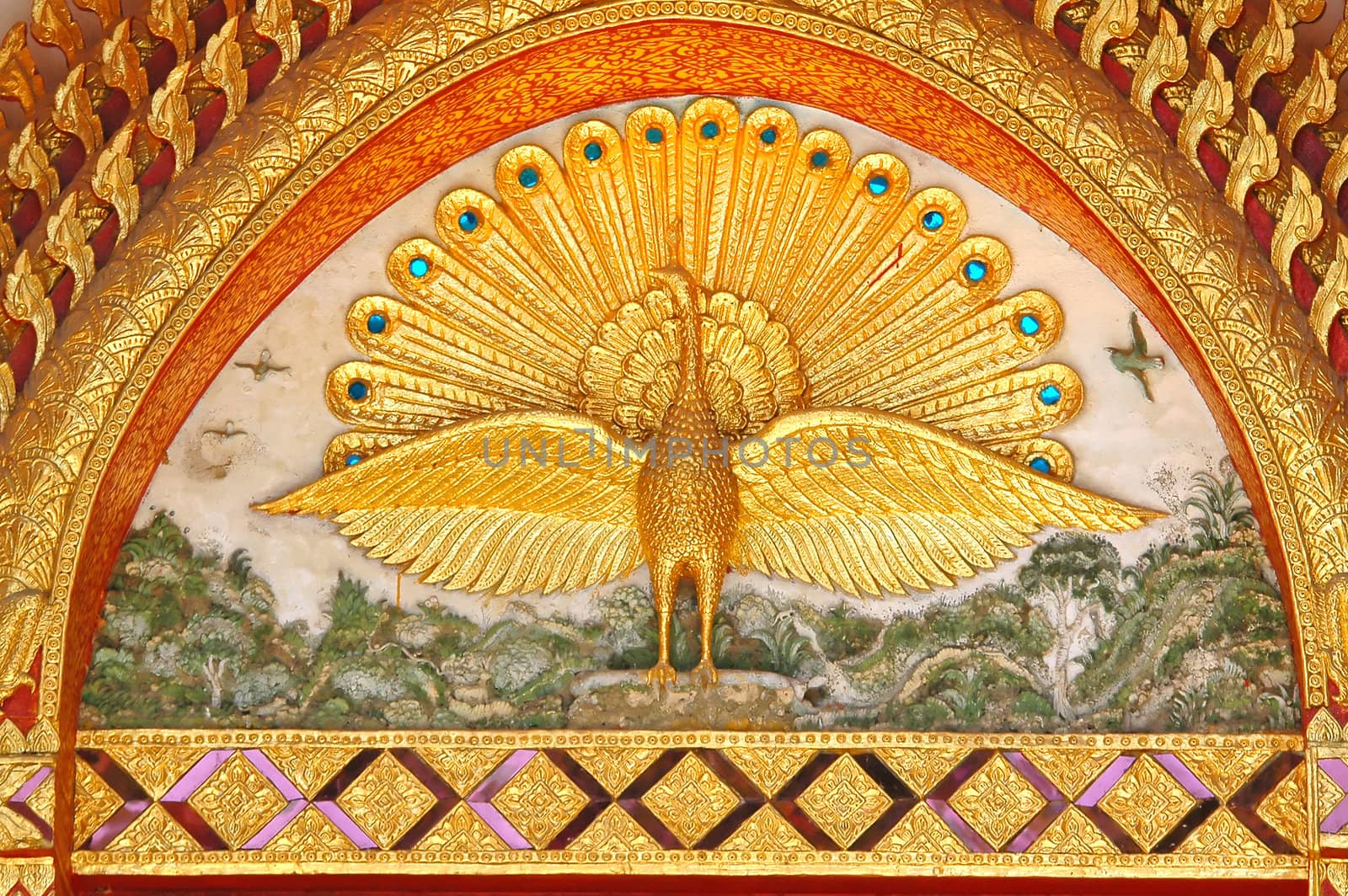 peacock sculpture