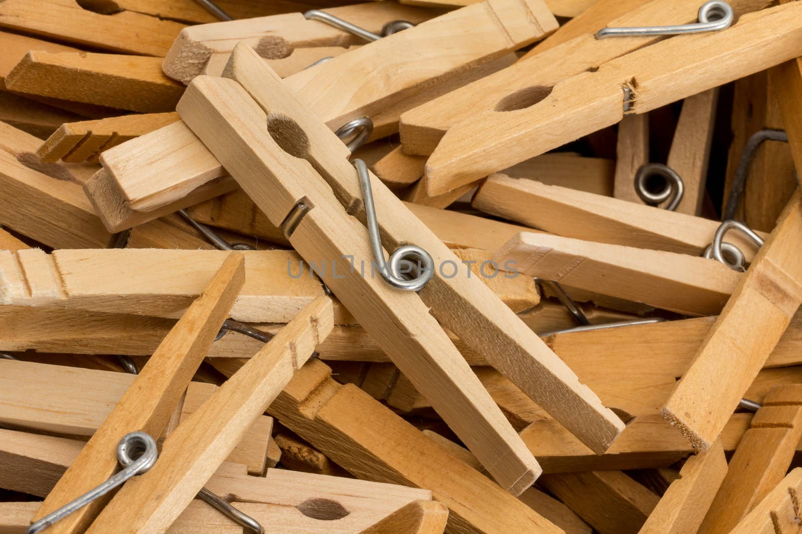 Wood Clothes Pins with Spring for Drying Clothes