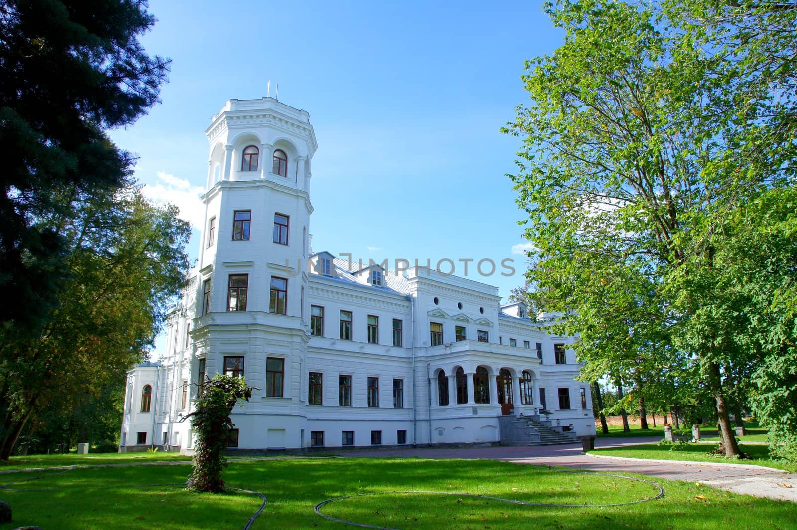 Manor in the central Estonia. 18 century. Puurmani.