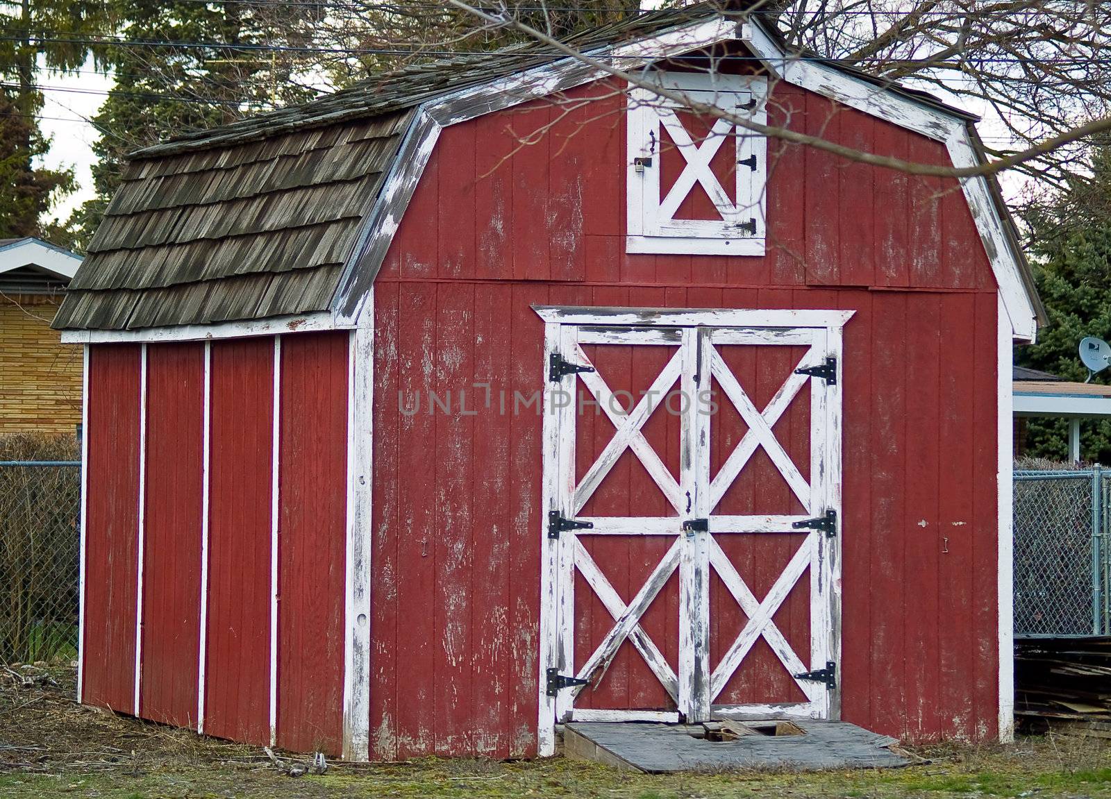 Little Red Barn by Frankljunior