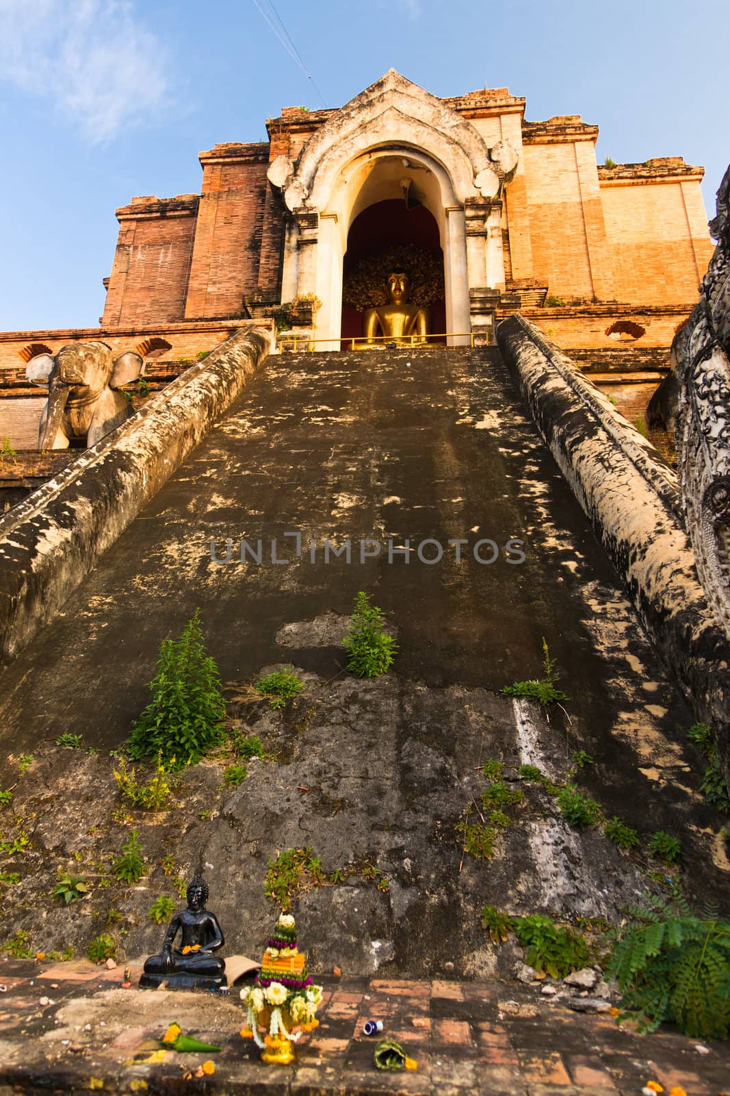 Ancient temple Wat Chedi Luang in Chiang Mai, Thailand