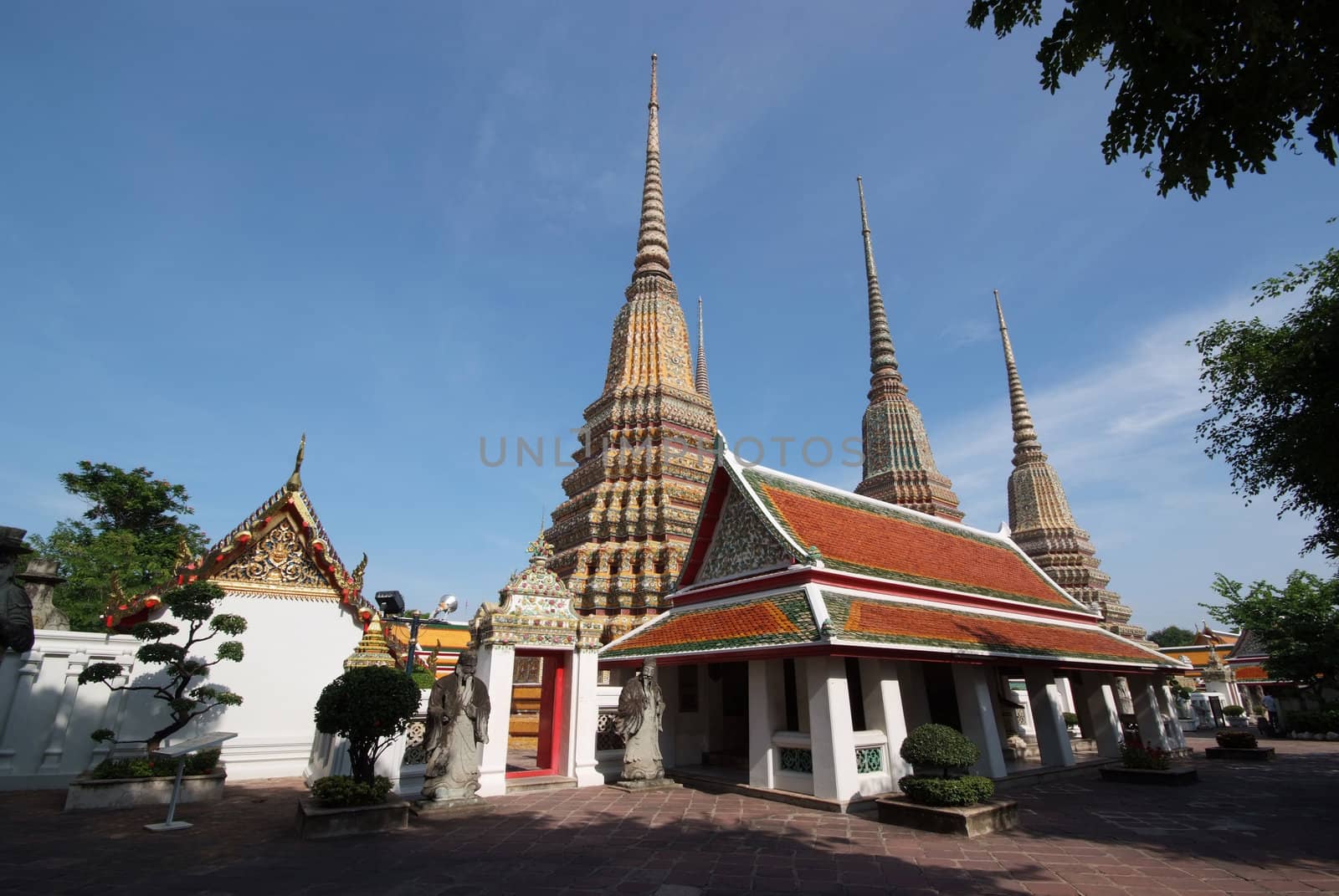 Wat Pho 02 by opasstudio