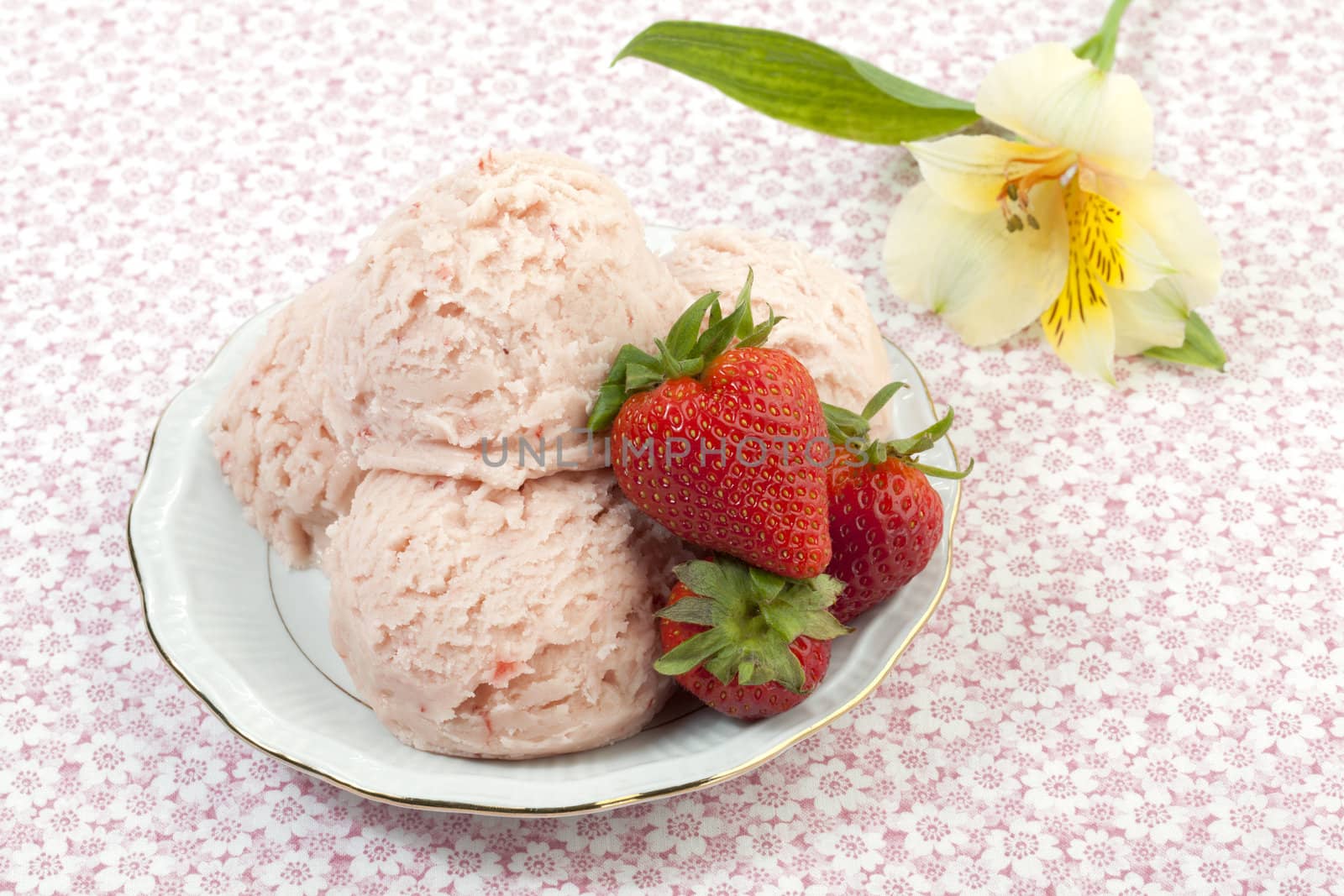 strawberry ice cream with flowers at the side by kozzi
