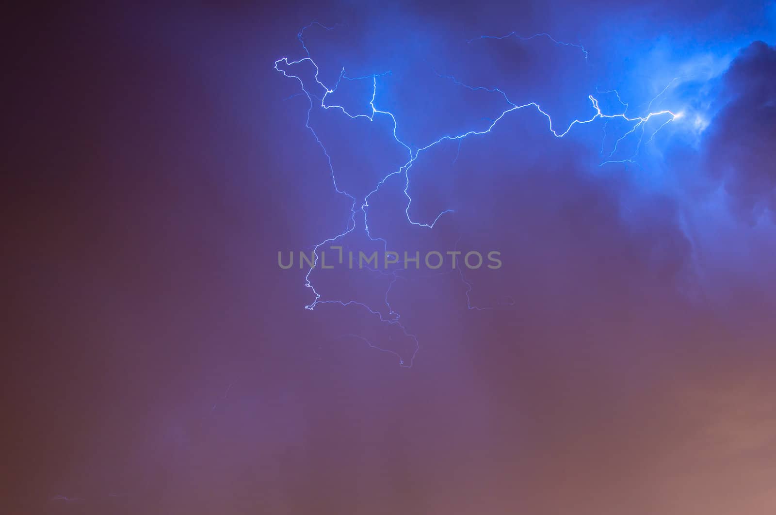 Bright dramatic lightening by REBELProductions