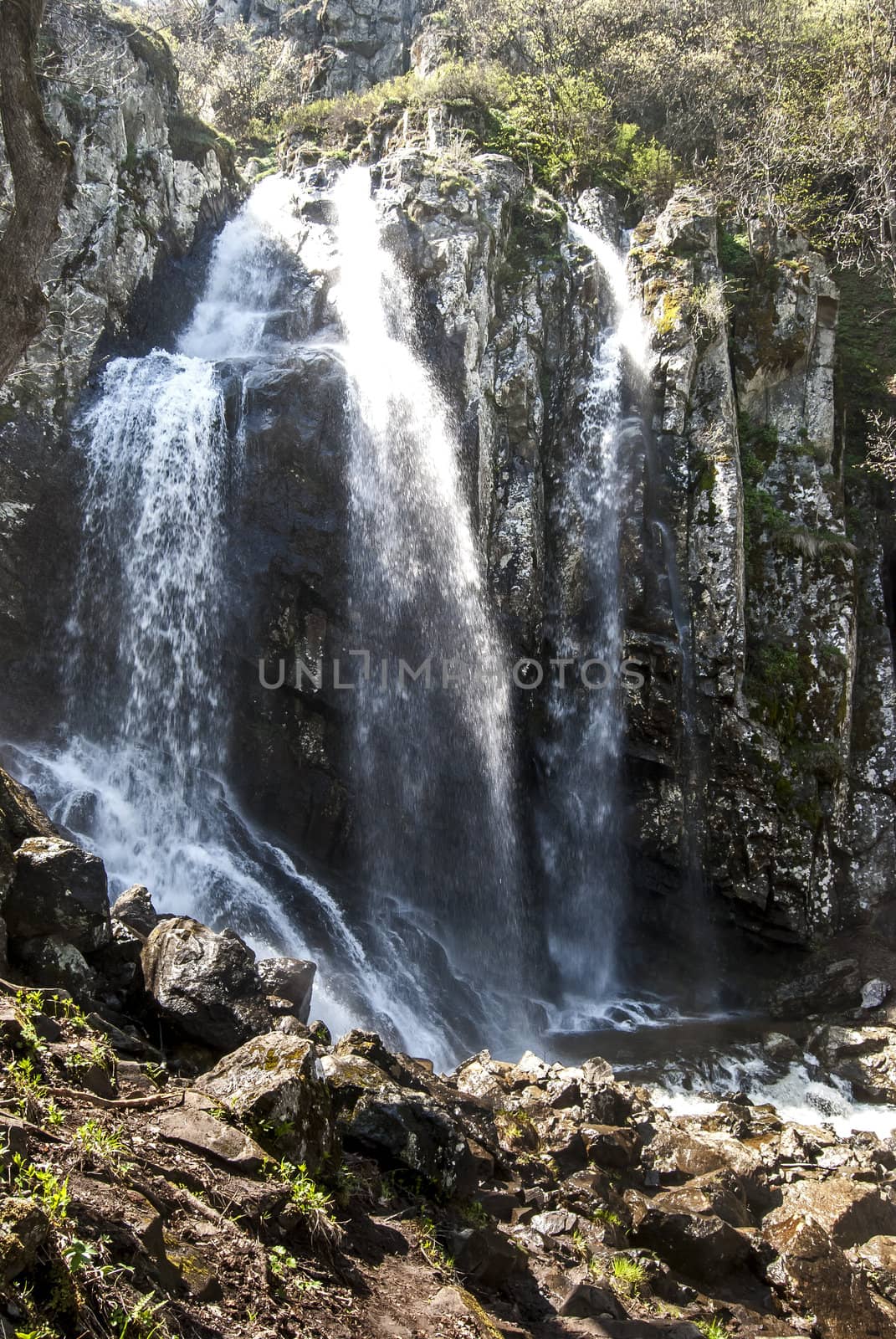 Vernal waterfall by varbenov