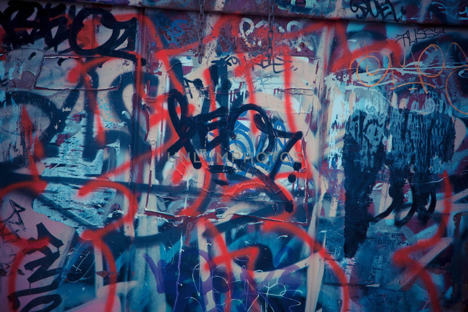 Graffitis wall by Izaphoto